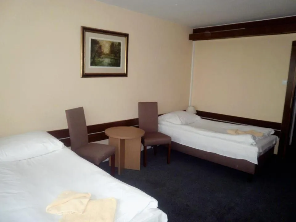 Photo of the whole room, Bed in Olimpia