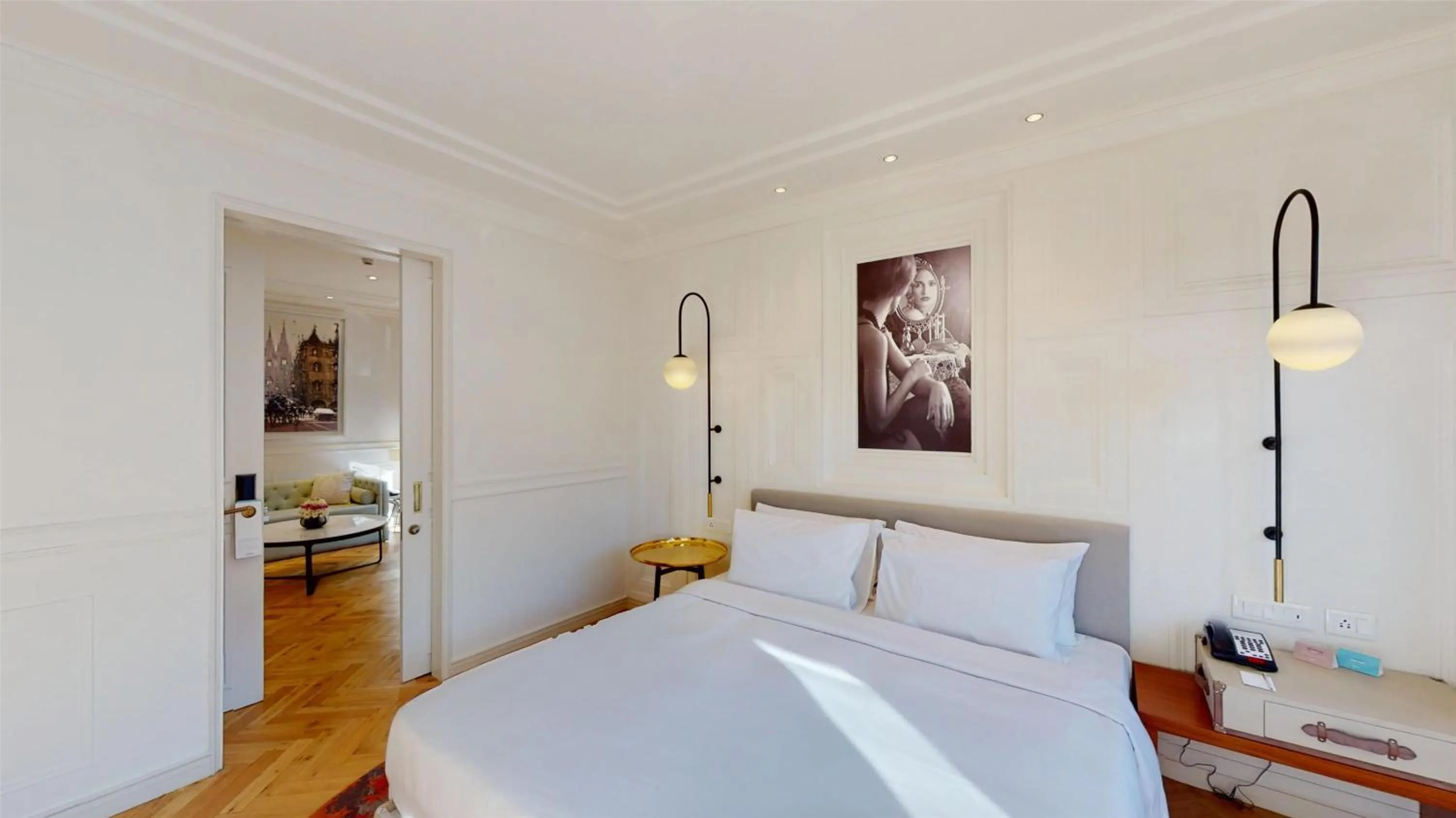 Photo of the whole room, Bed in Radisson Hotel Shimla