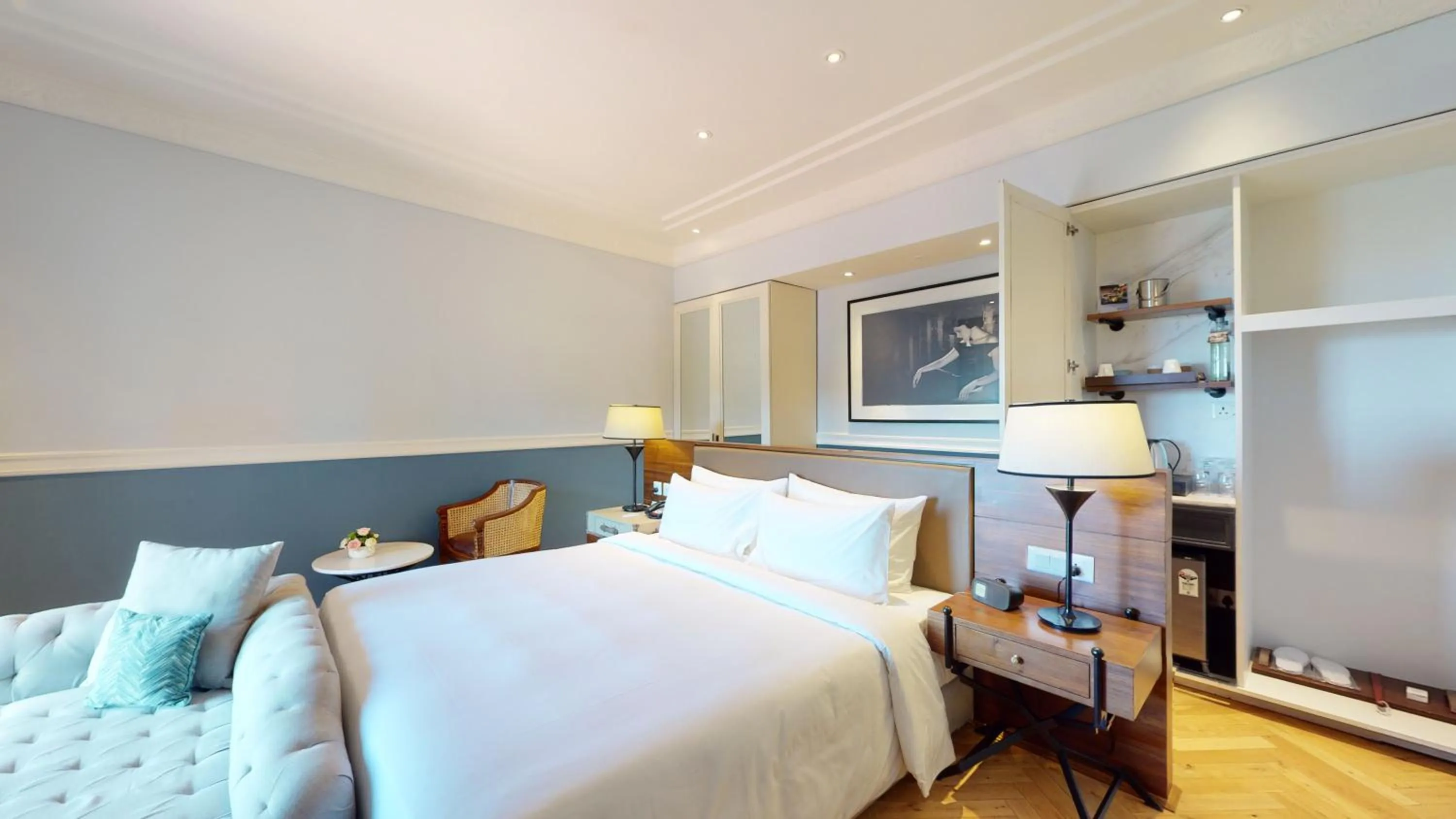 View (from property/room), Bed in Radisson Hotel Shimla