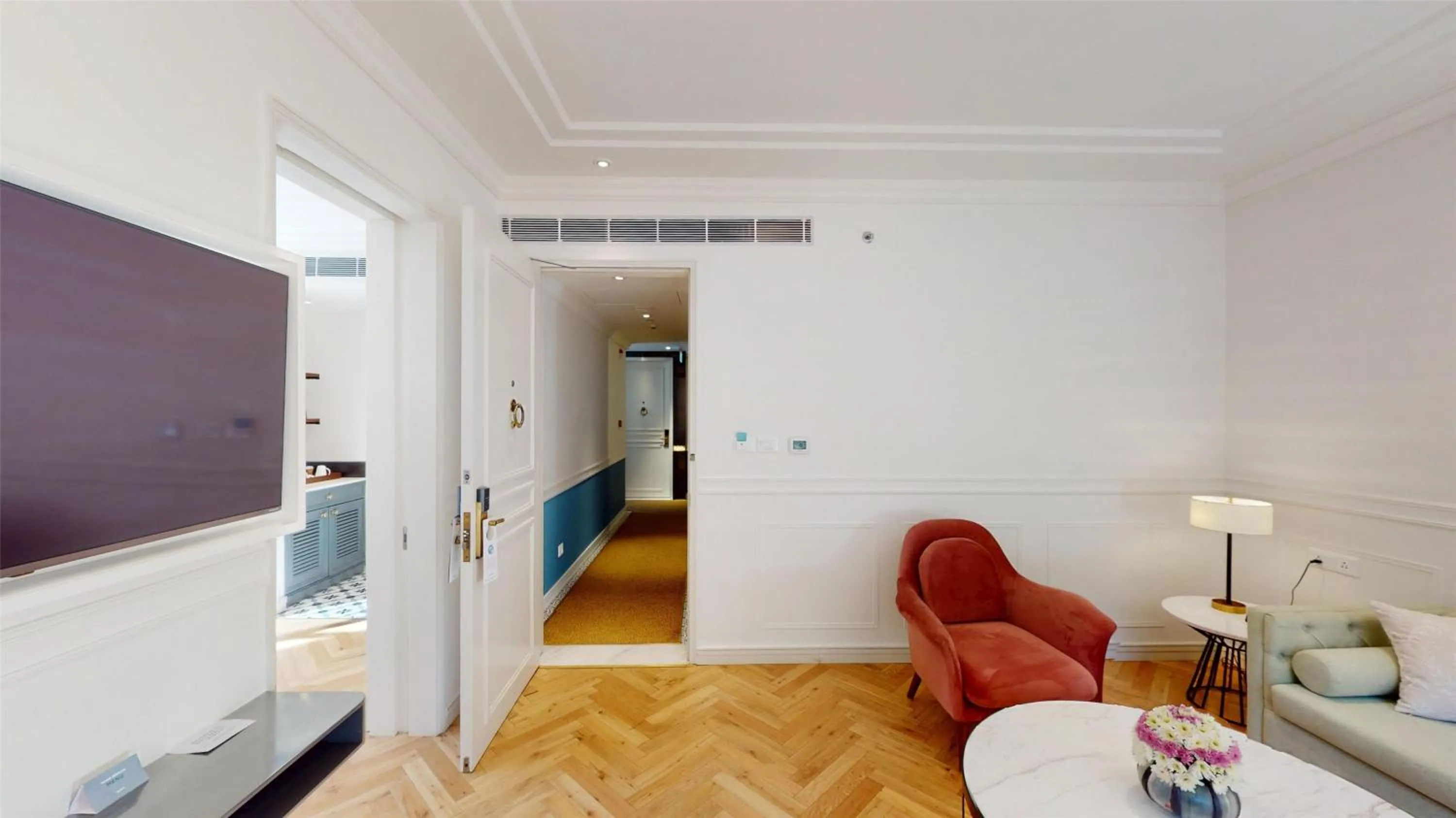 Photo of the whole room in Radisson Hotel Shimla