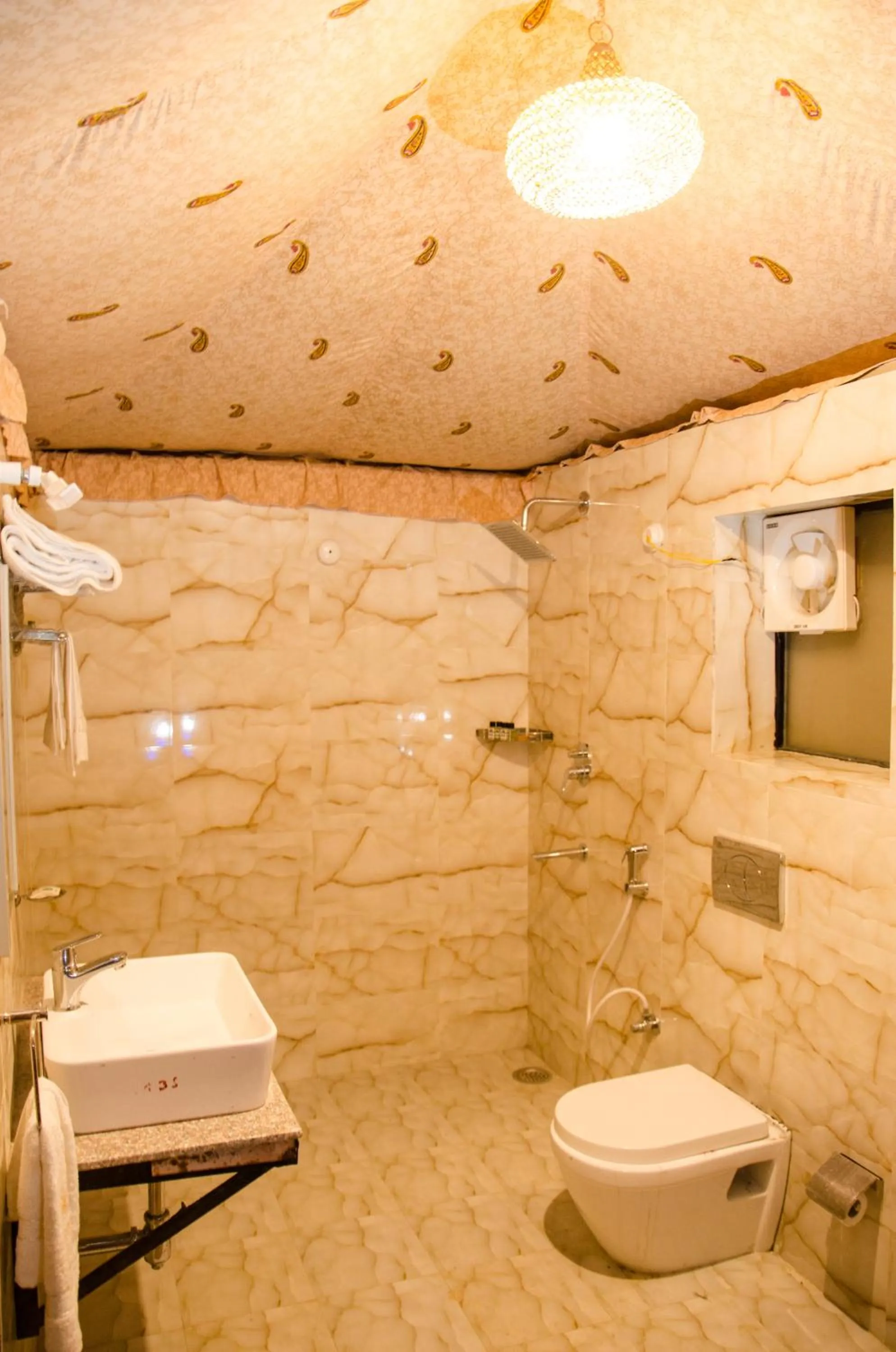 Bathroom in The timber garden adventure club