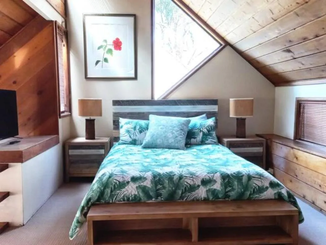 Bed in Lake Russell Retreat