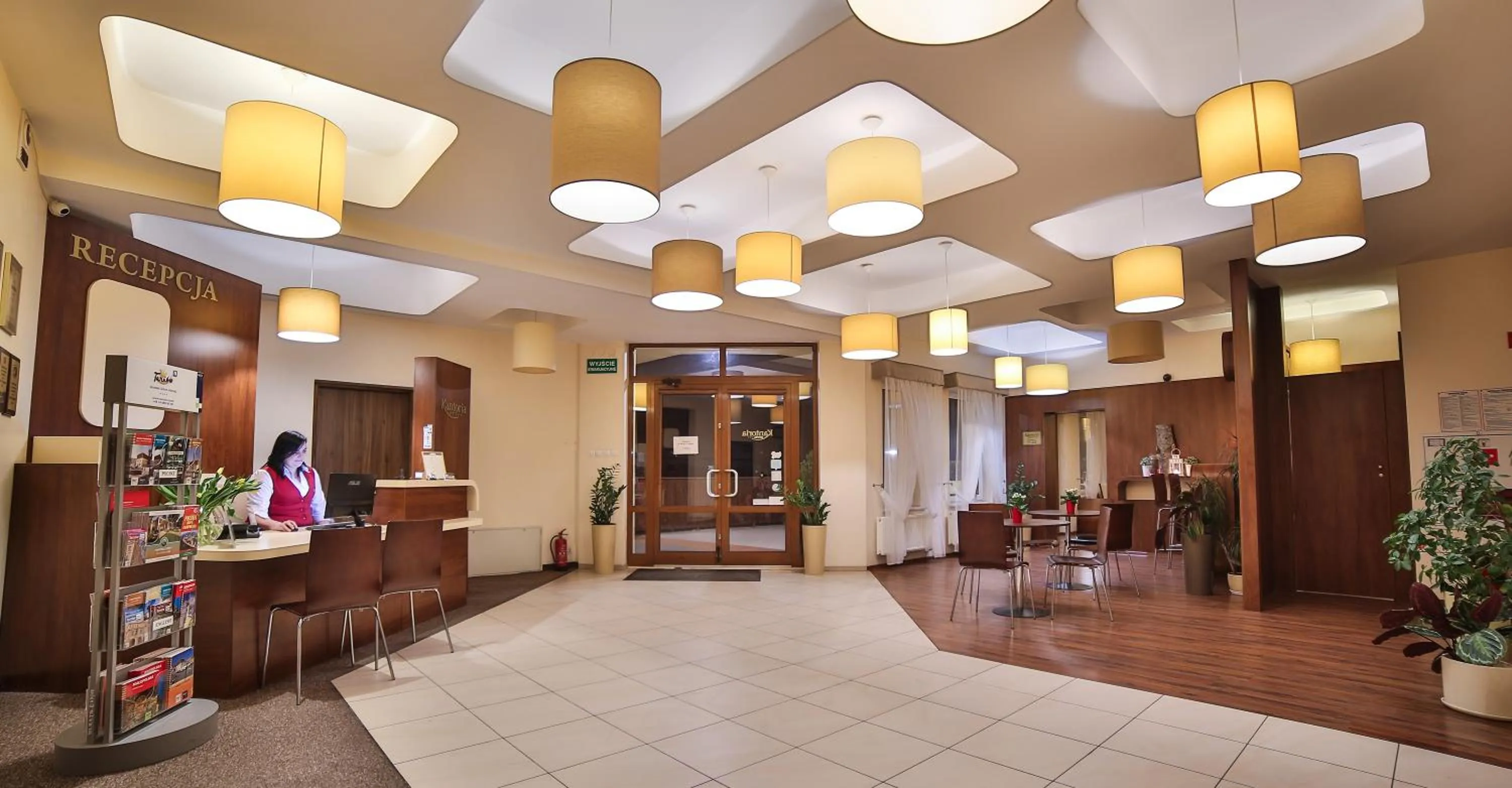 Staff in Hotel Kantoria