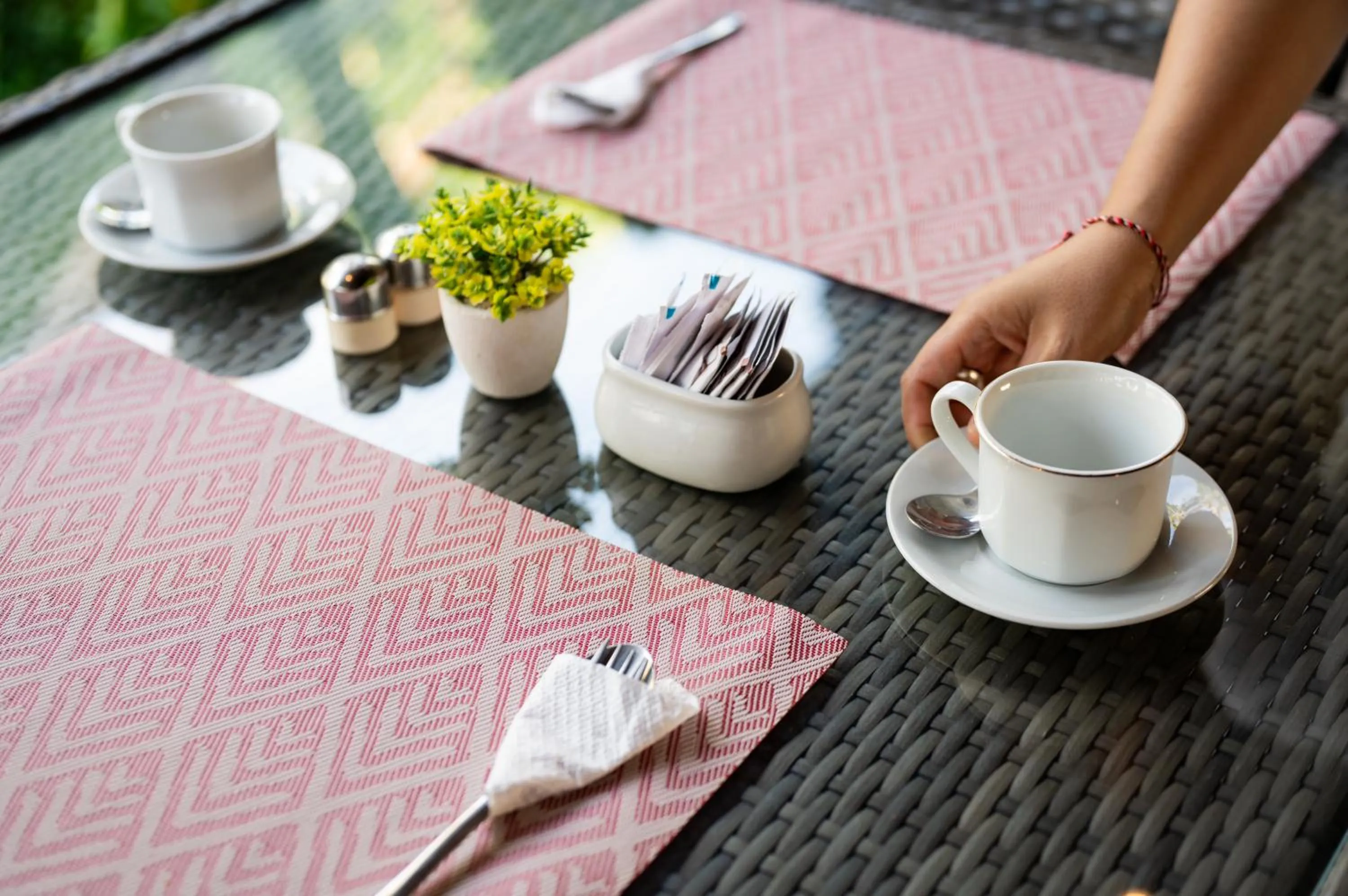 Restaurant/places to eat in D'Puncak Villas Lembongan