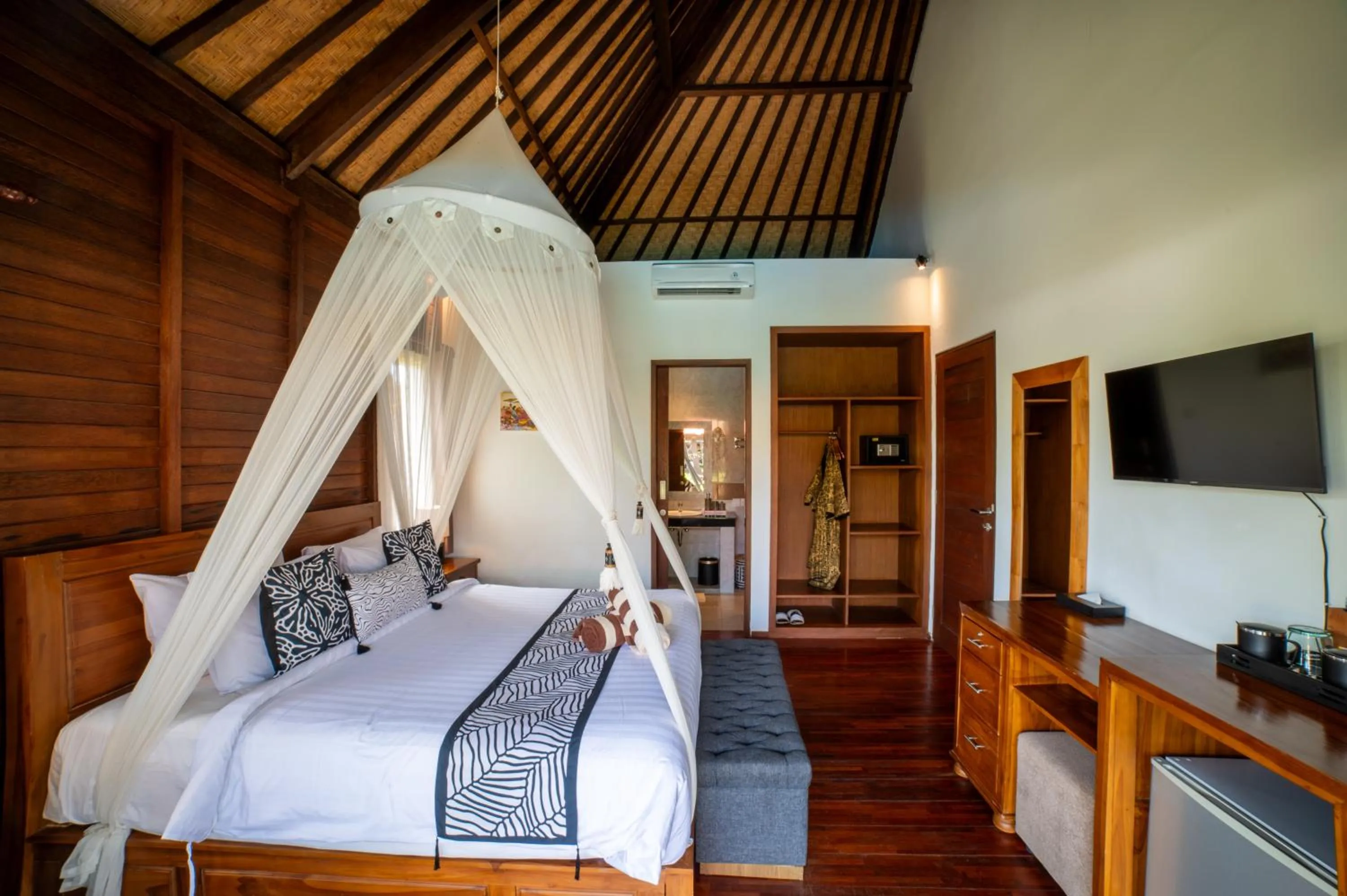 Property building, Bed in D'Puncak Villas Lembongan