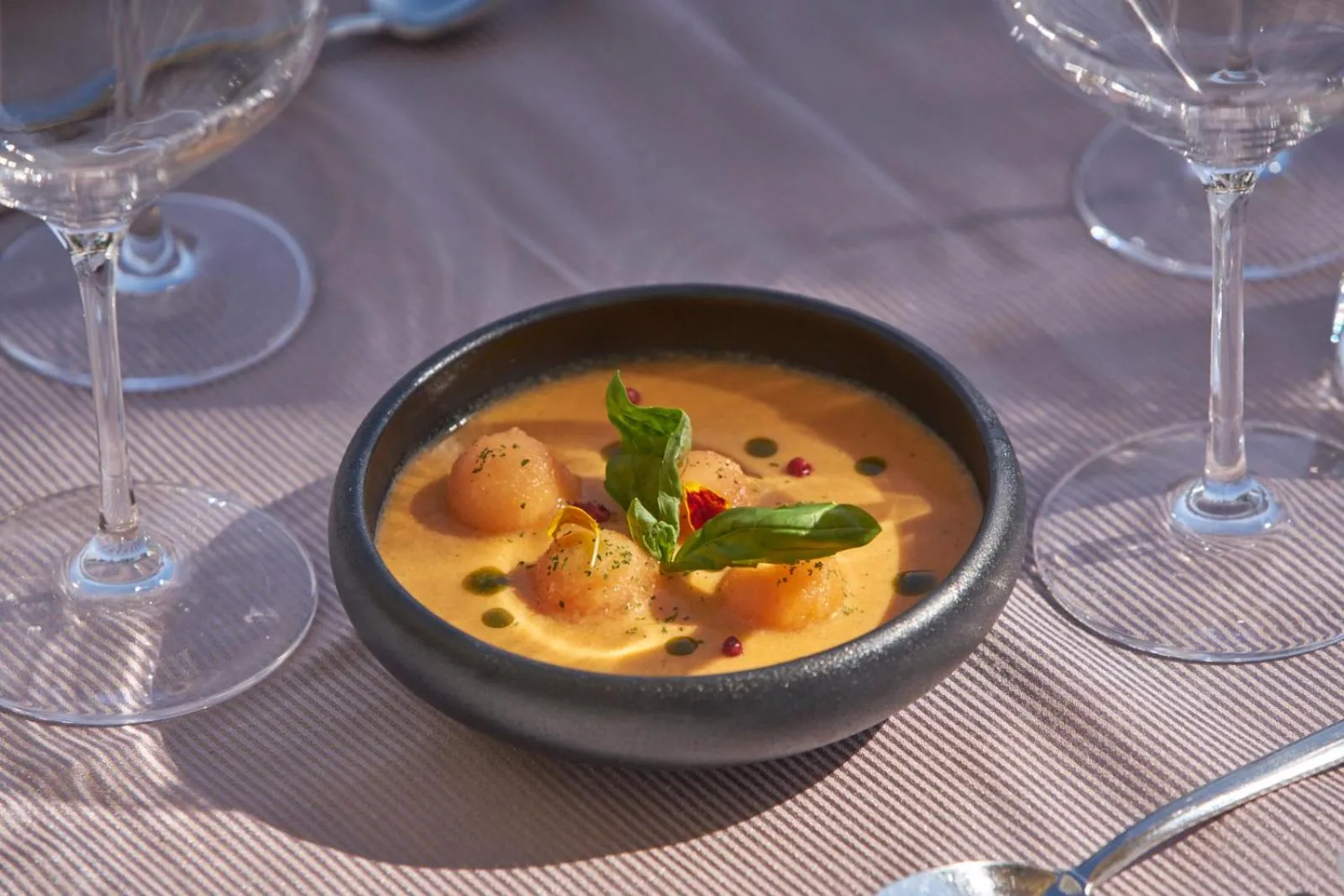 Restaurant/places to eat in Boutique Hotel Life