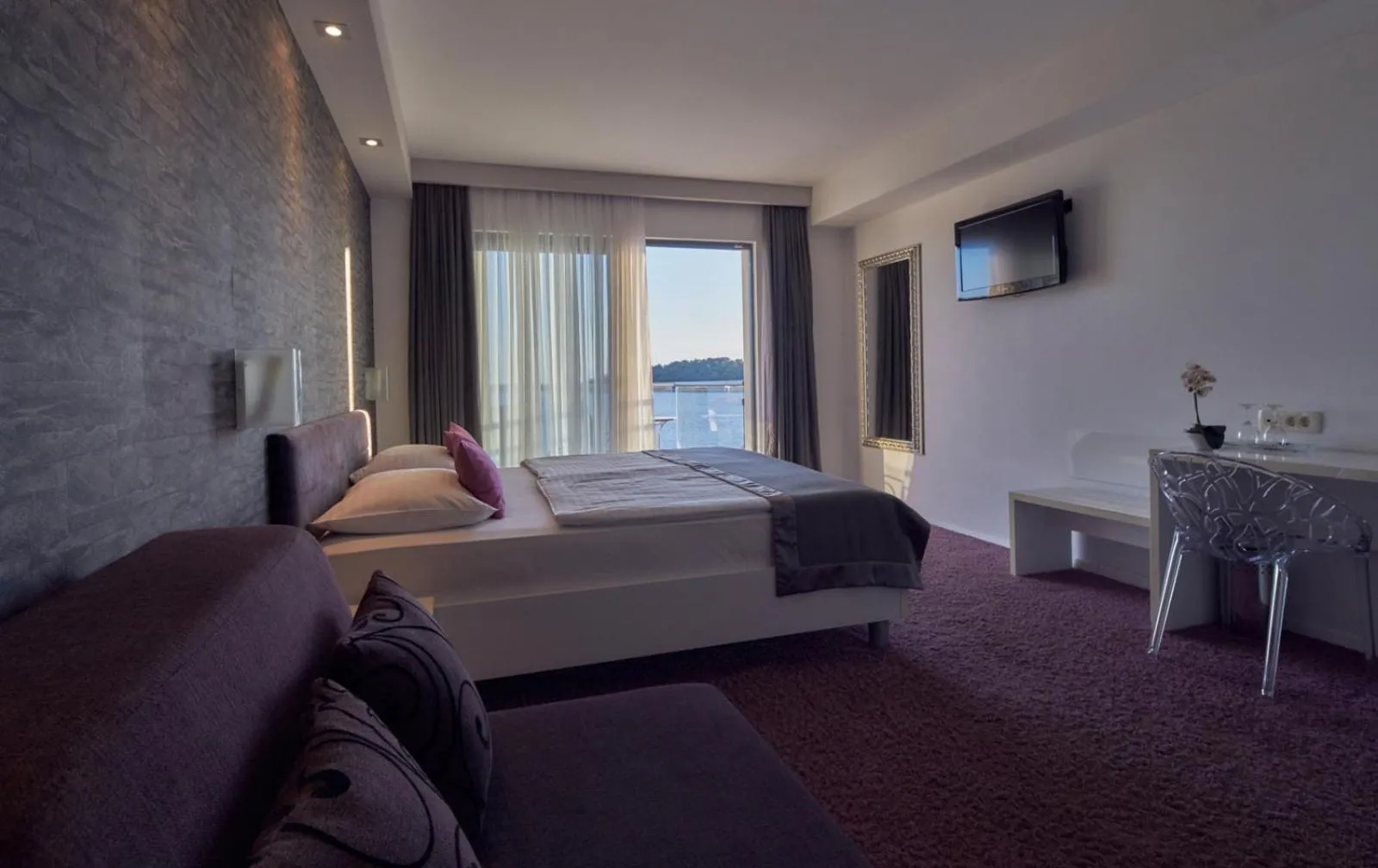 Balcony/Terrace, Bed in Boutique Hotel Life