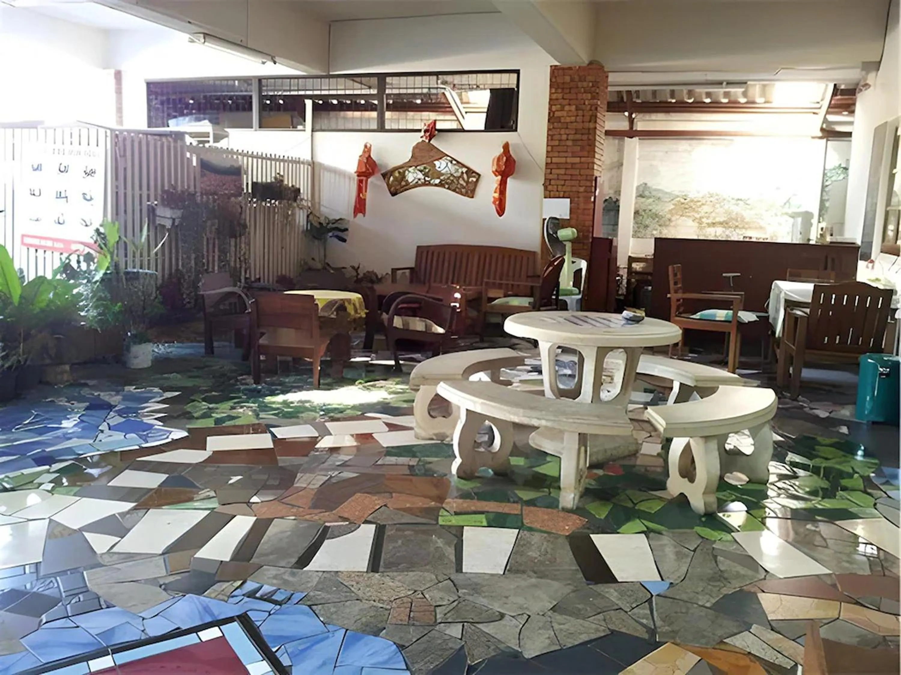 Seating area in Ban Wiang Guest House