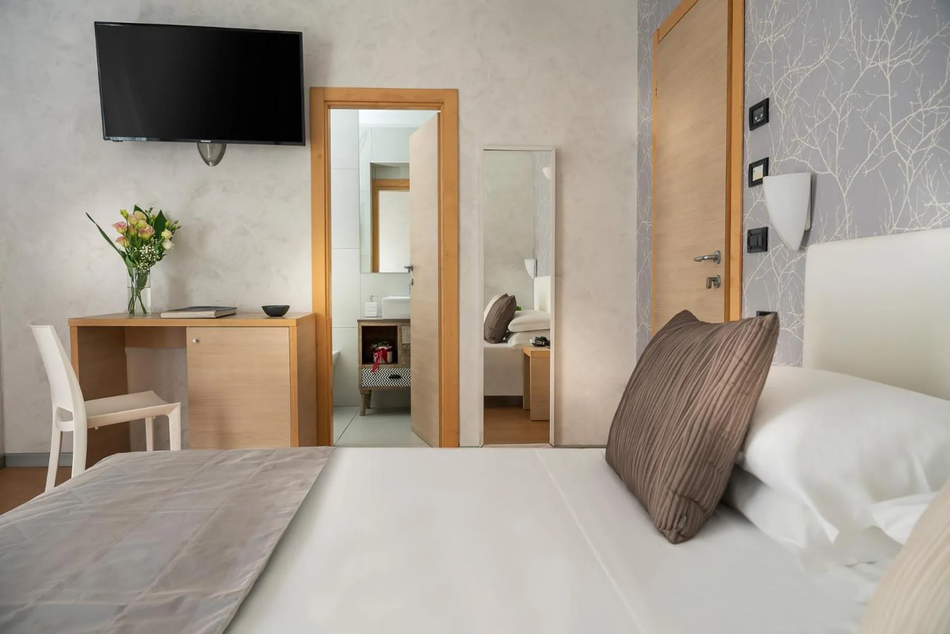 Photo of the whole room, Bed in Hotel Villa Marina Wellness SPA