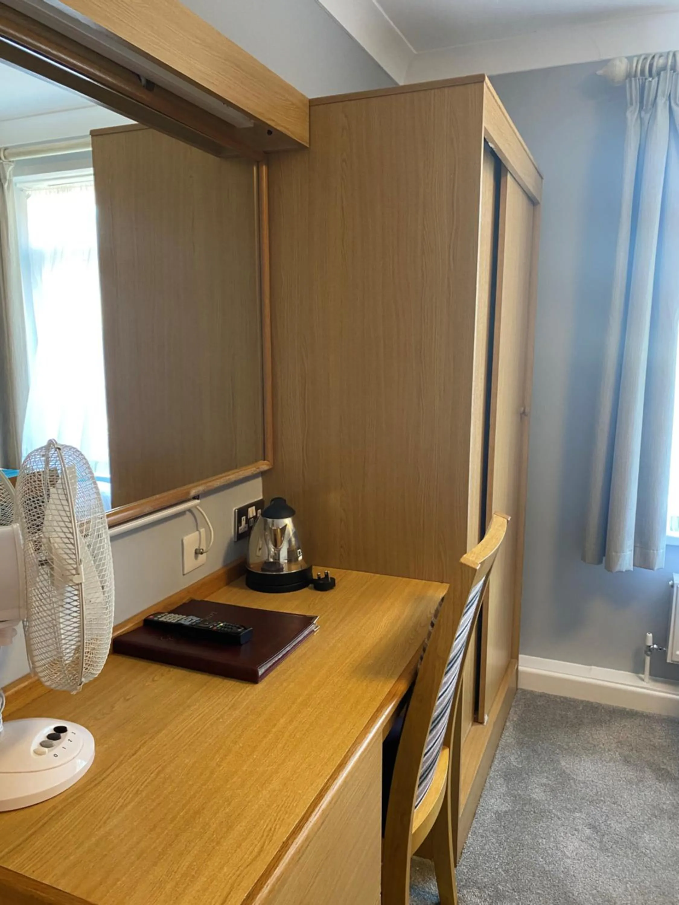 wardrobe in Exeter Court Hotel