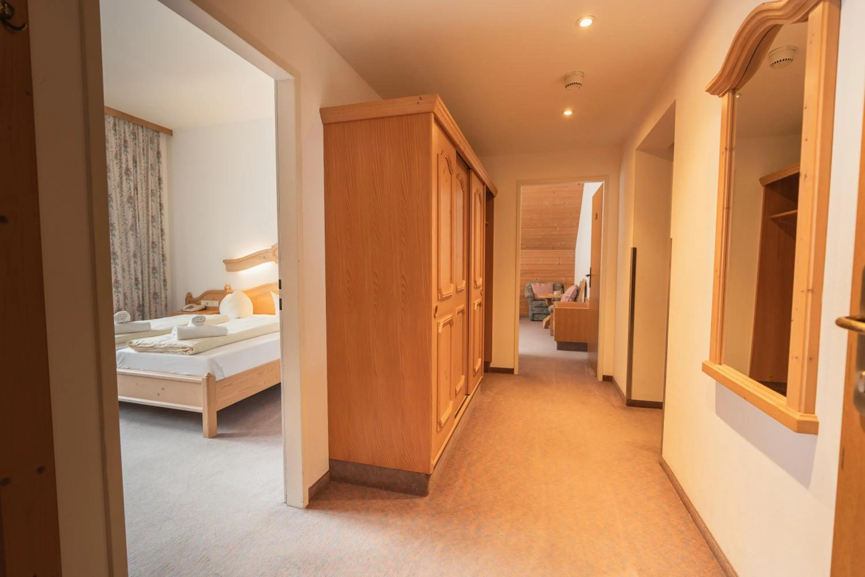 Bed in Hotel Gruberhof Innsbruck Igls B&B