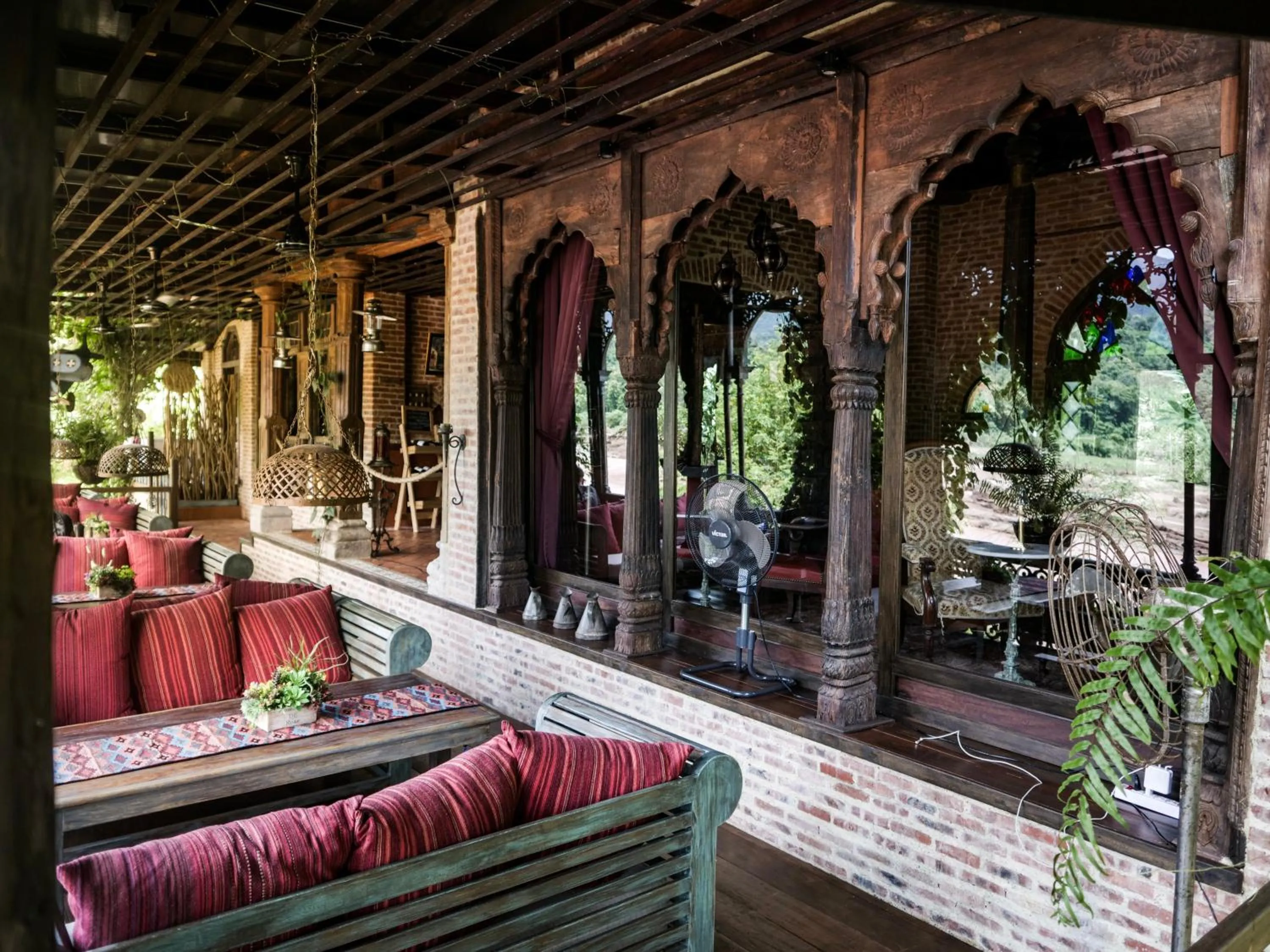 Restaurant/places to eat in Chateau Orientale Resort