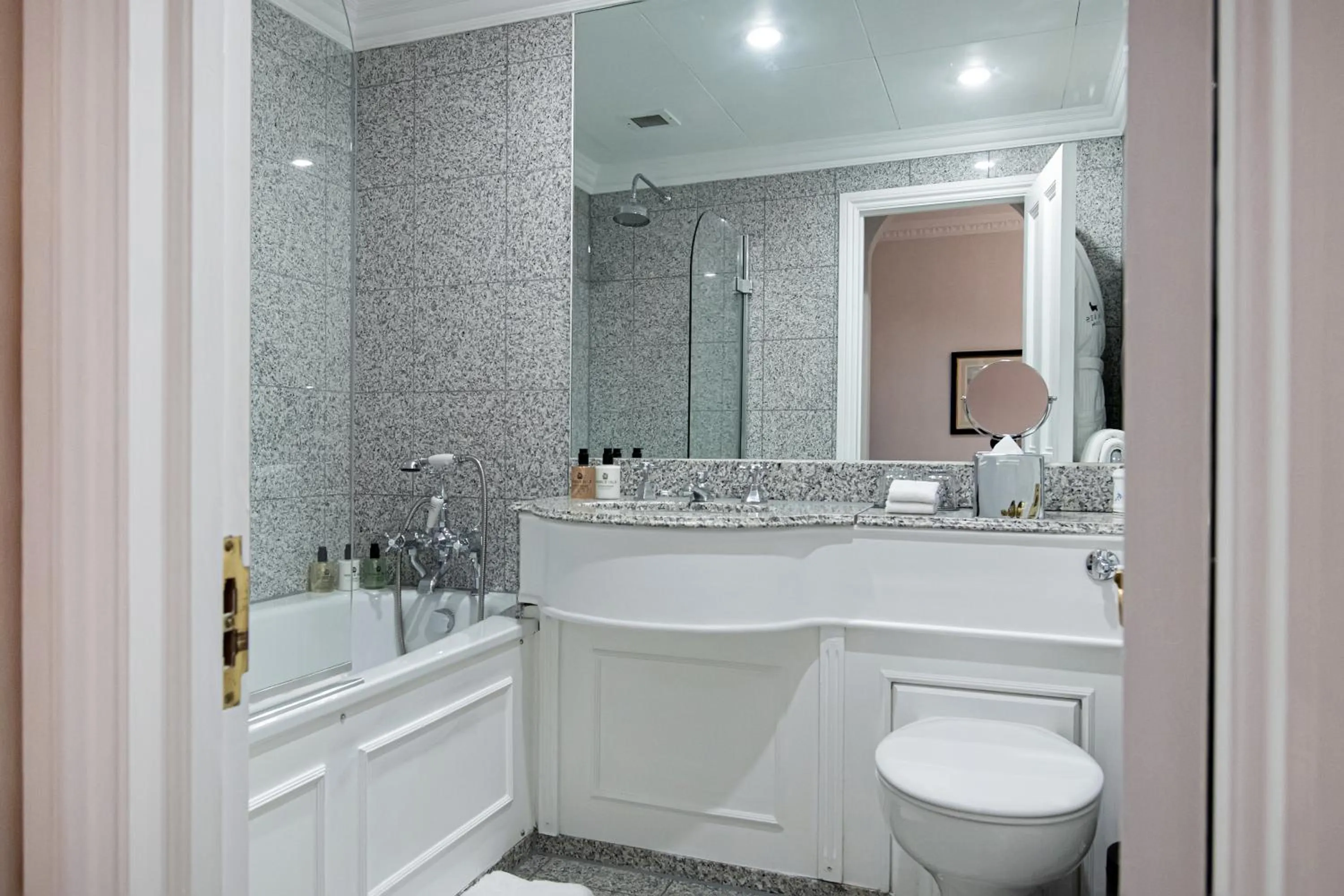 Bathroom in Dukes London