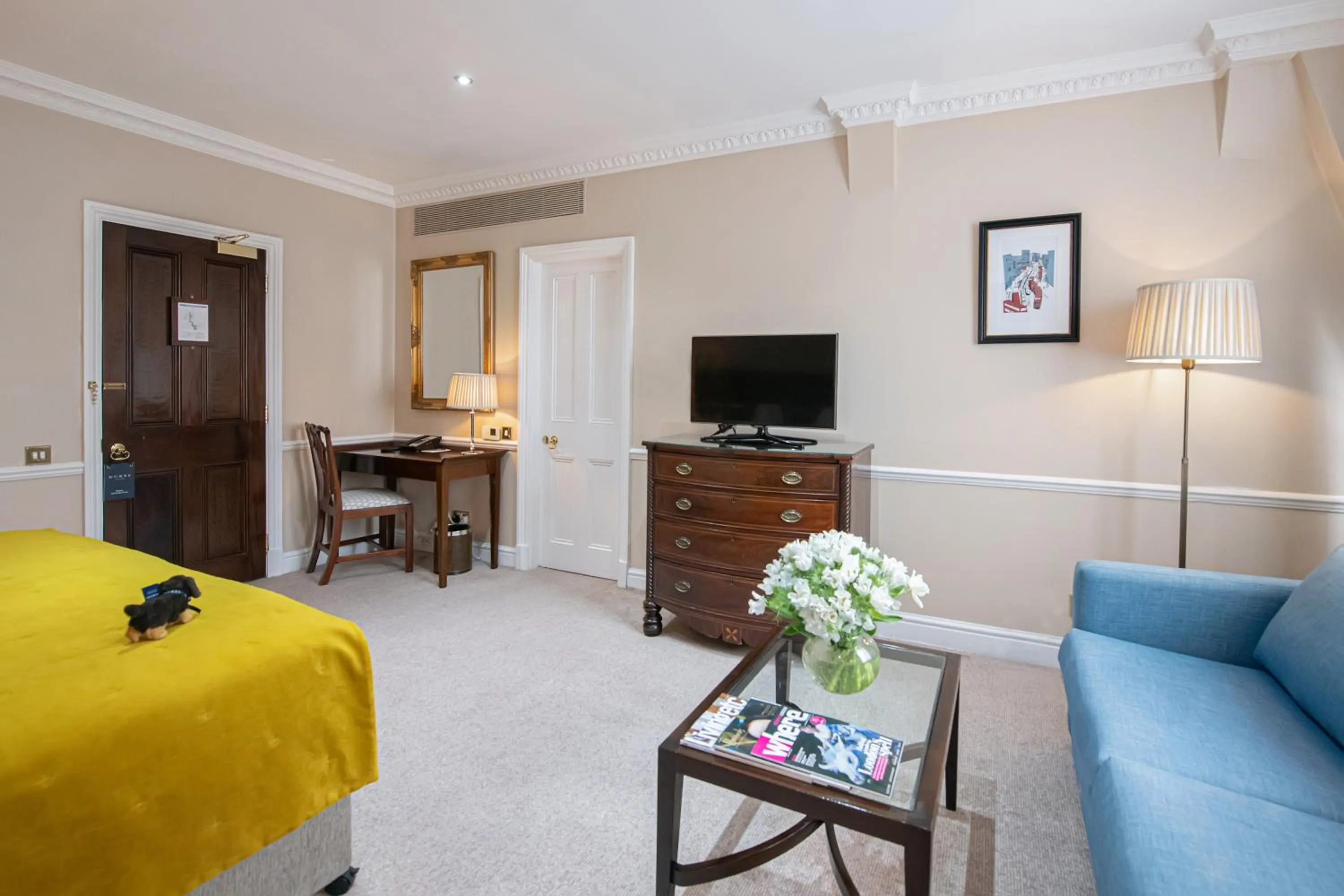 Bedroom in Dukes London