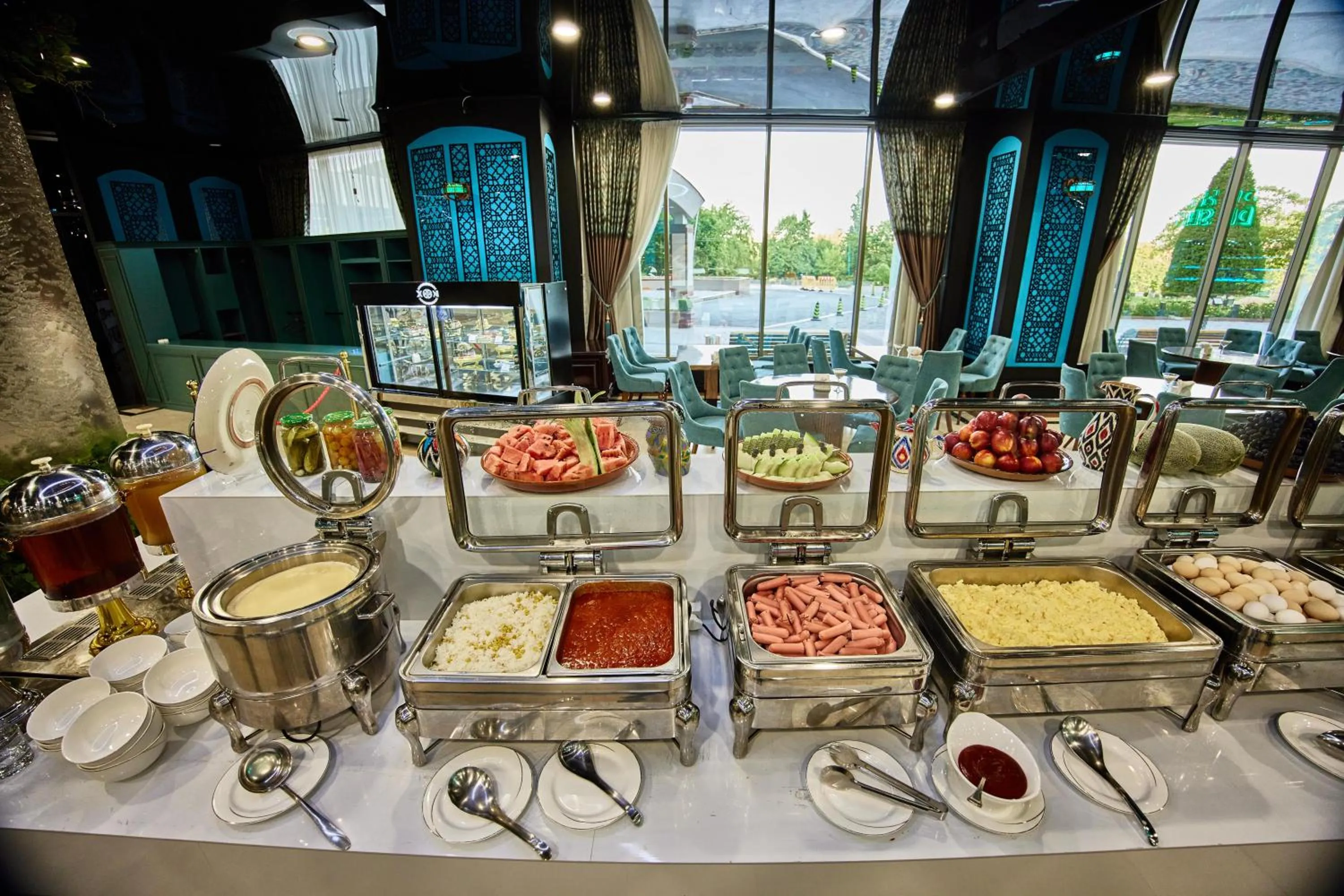 Food and drinks in Hotel Uzbekistan