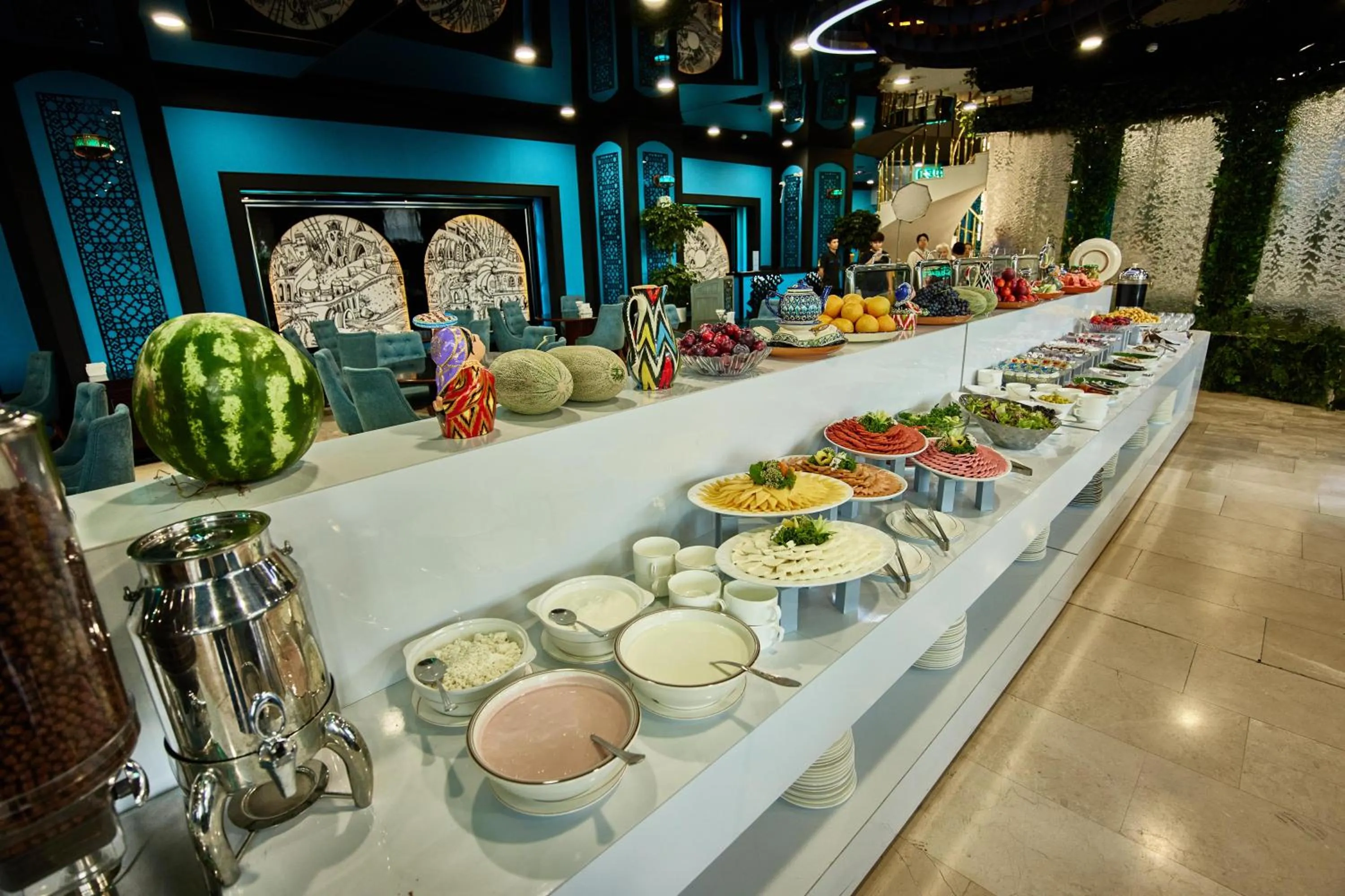 Food and drinks in Hotel Uzbekistan