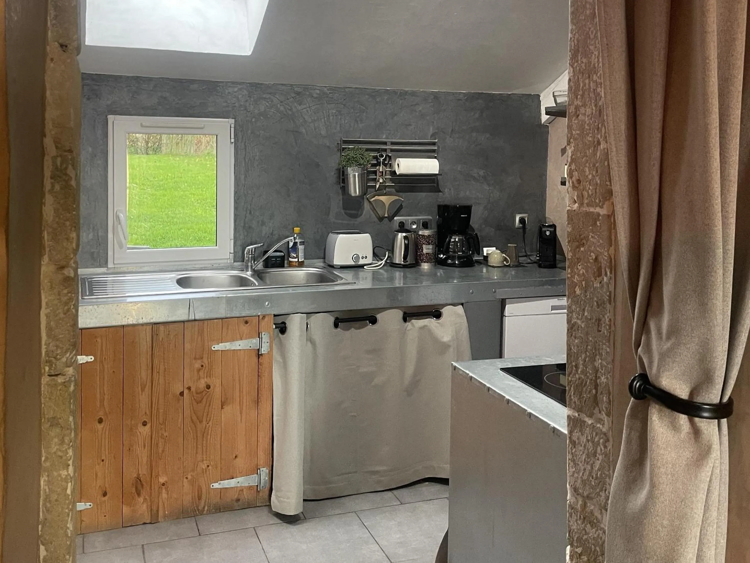 kitchen in Éco-domaine Gîtes et Spa - Mer, Nature & Confort - Côte d'Opale