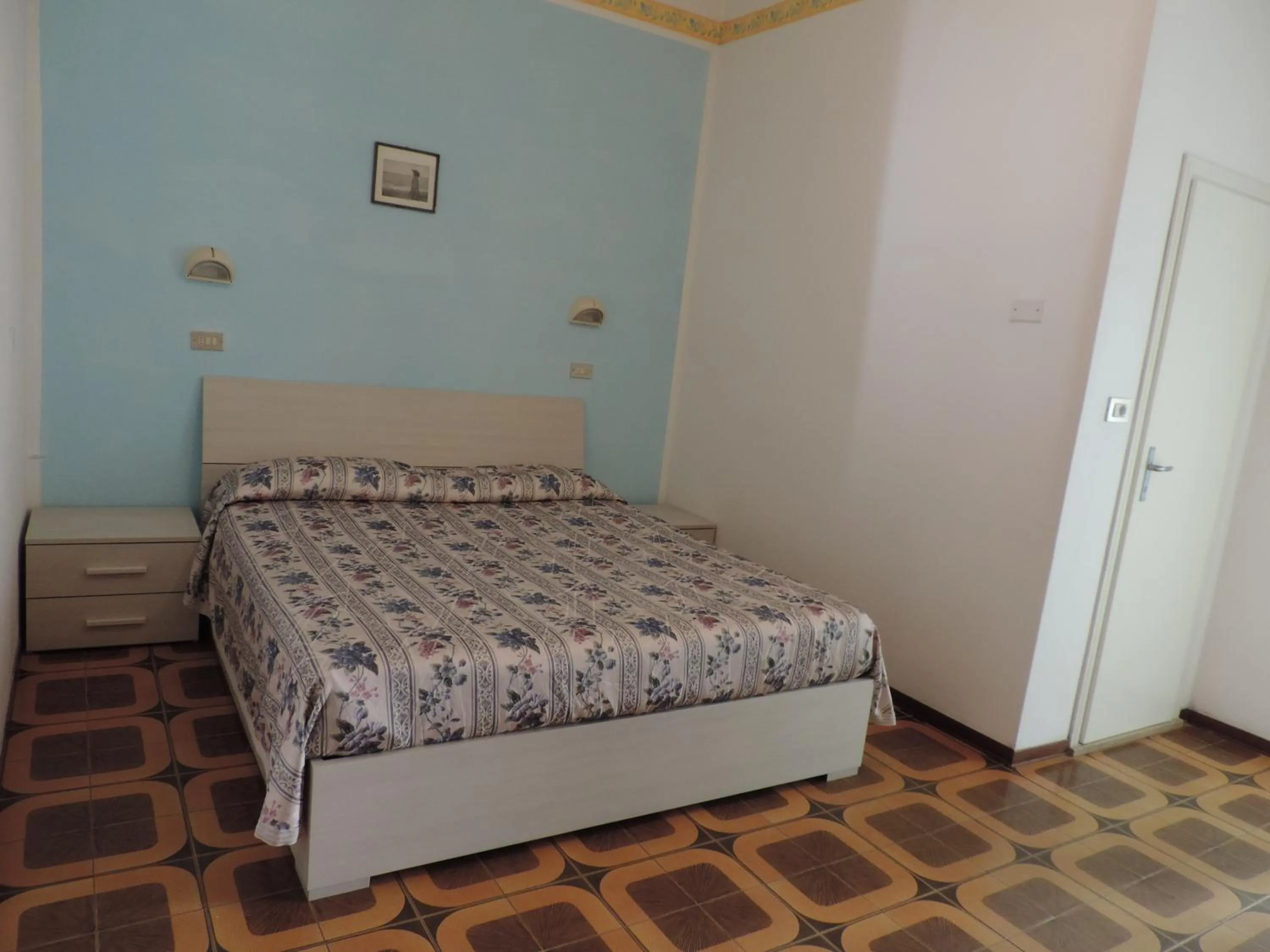 Photo of the whole room in Hotel Liliana