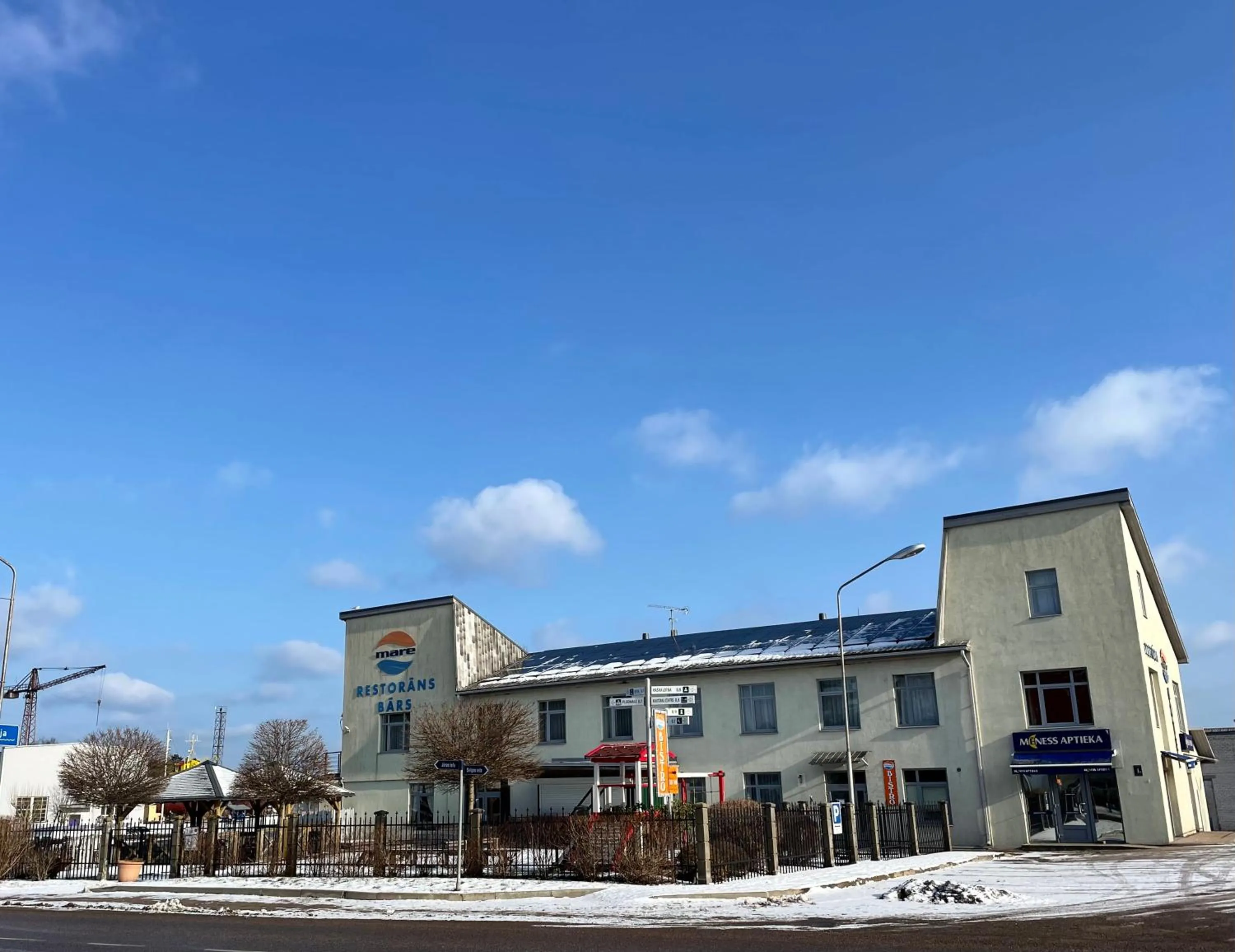 Property building in Hotel Mare & Restaurant