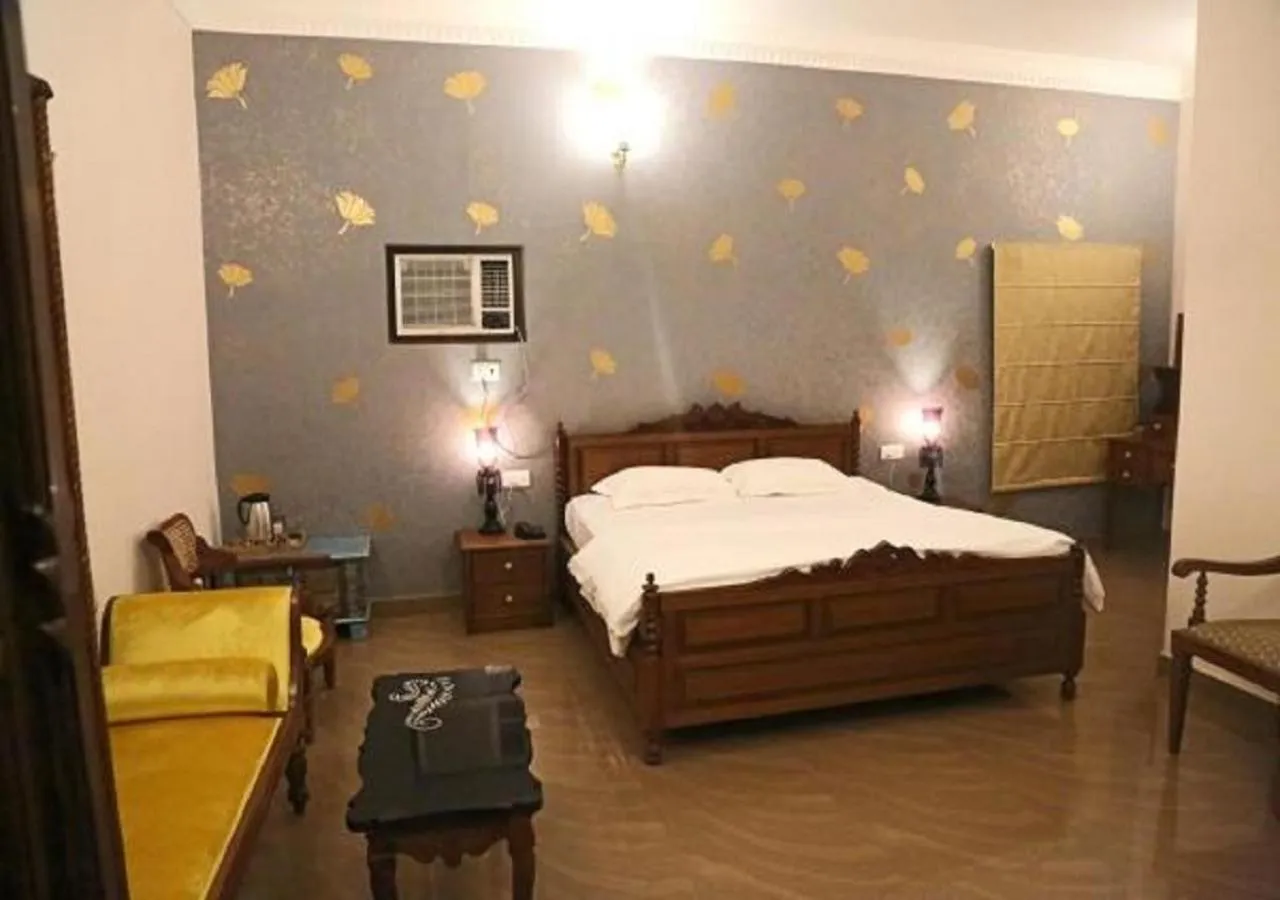 Bedroom, Bed in Vijaigarh Kothi - Heritage boutique