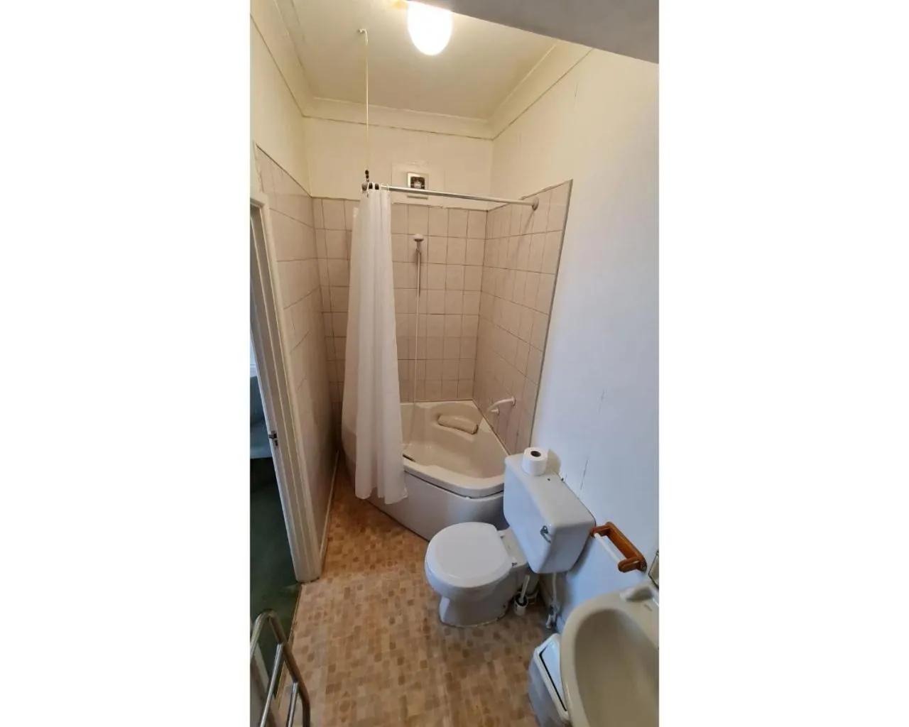 Bathroom in Diamond Hotel