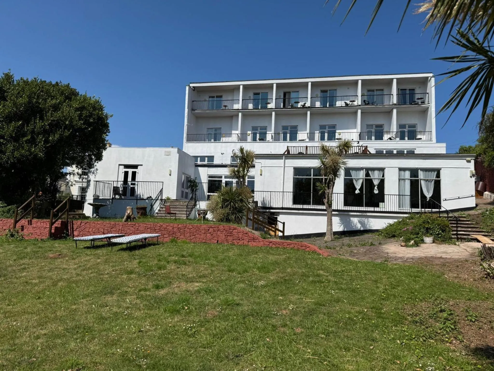 Garden in Diamond Hotel