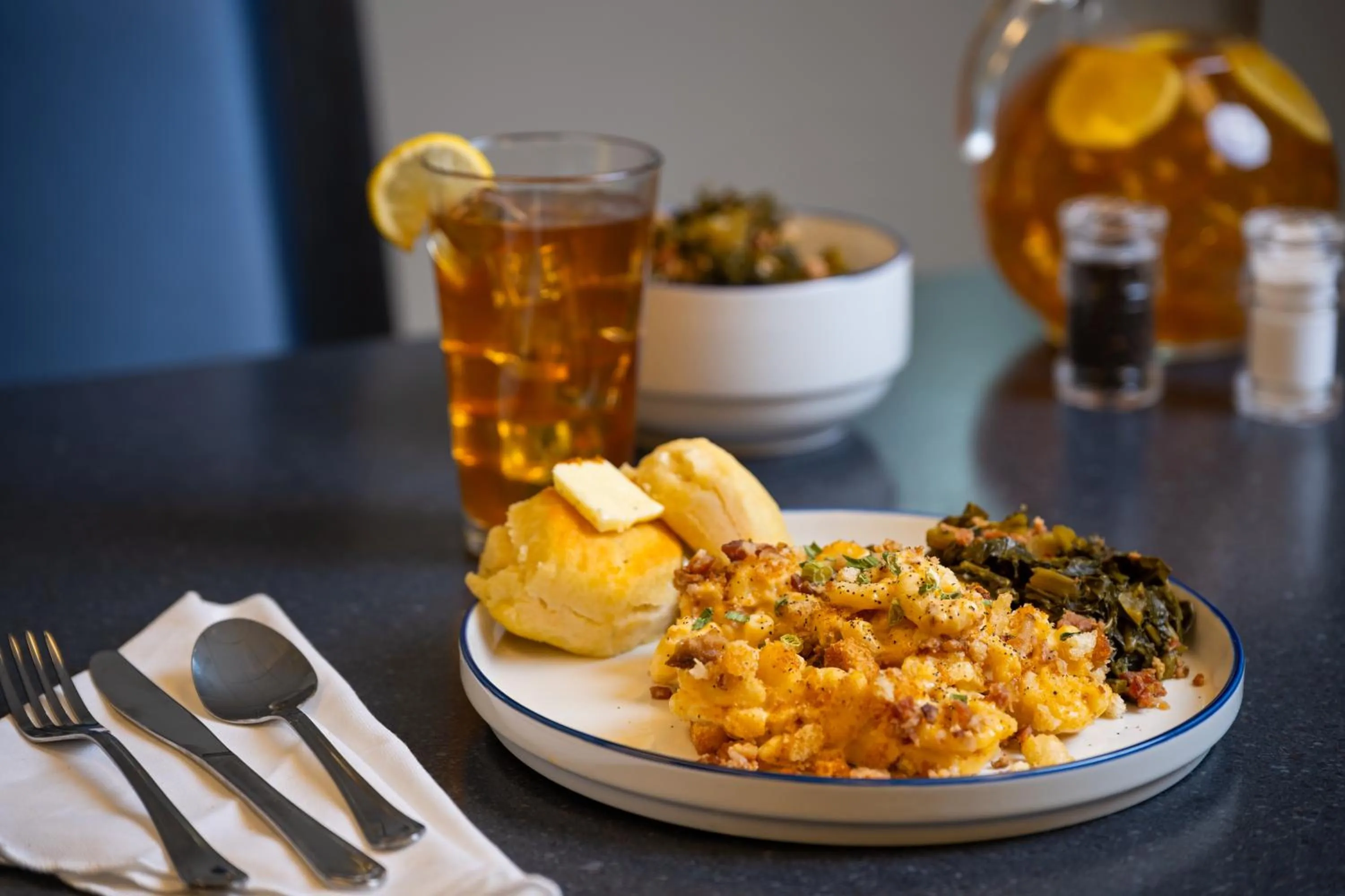 Restaurant/places to eat in Days Inn by Wyndham Asheville West