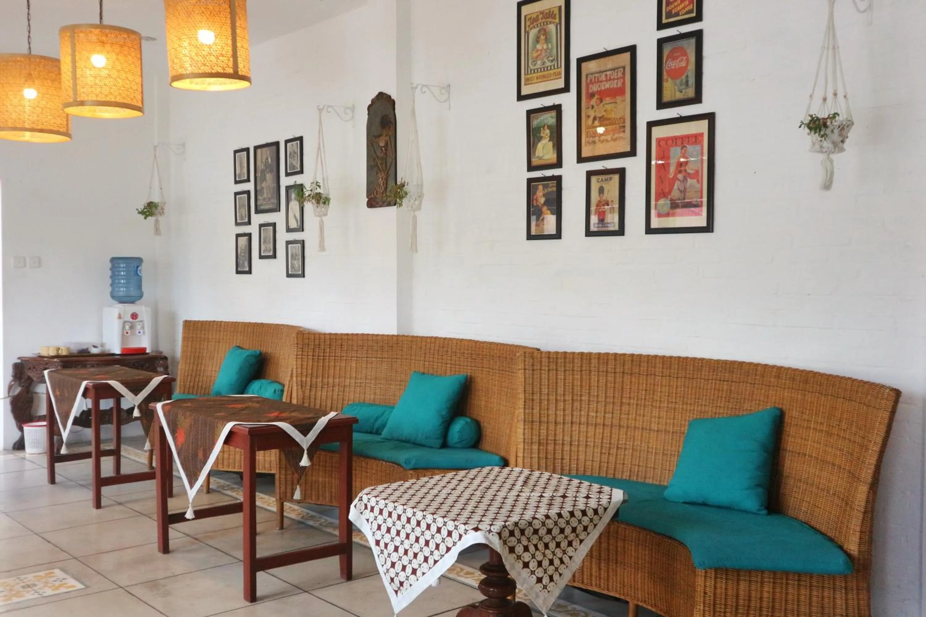 Restaurant/places to eat in Hinggil Homestay Syariah Malioboro Yogya Mitra RedDoorz