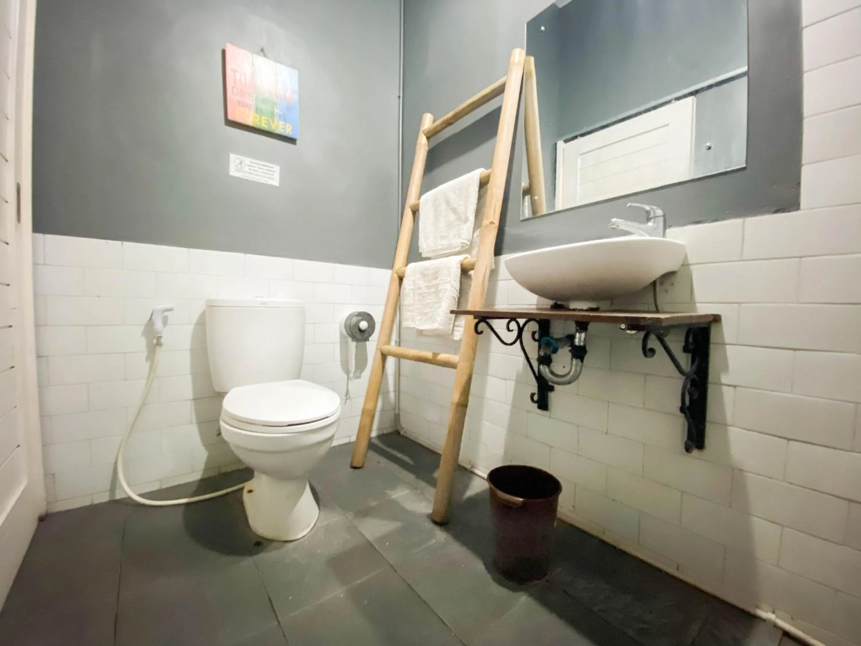 Bathroom in Hinggil Homestay Syariah Malioboro Yogya Mitra RedDoorz