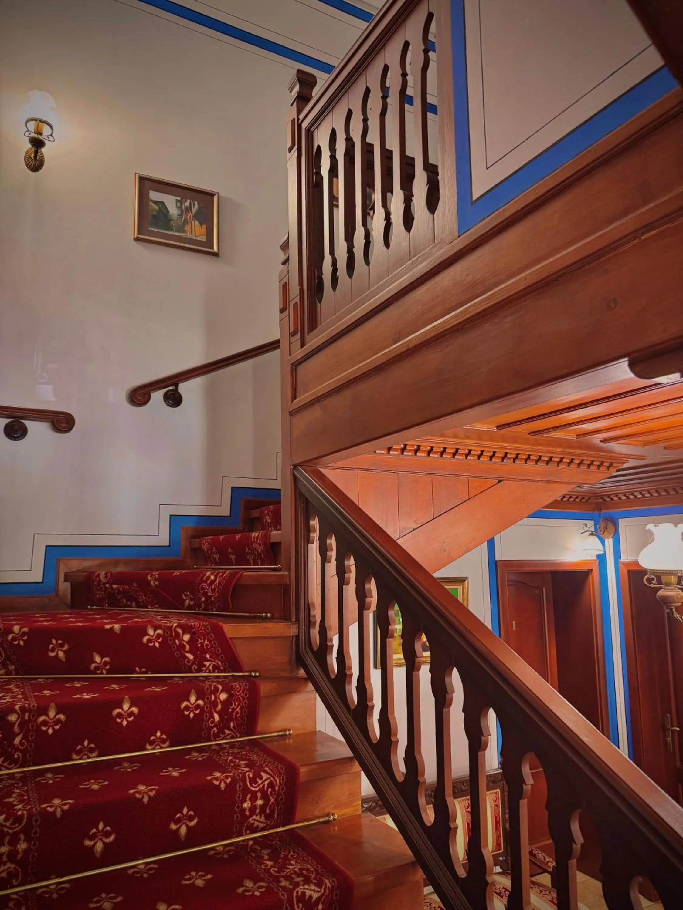 Family Hotel at Renaissance Square