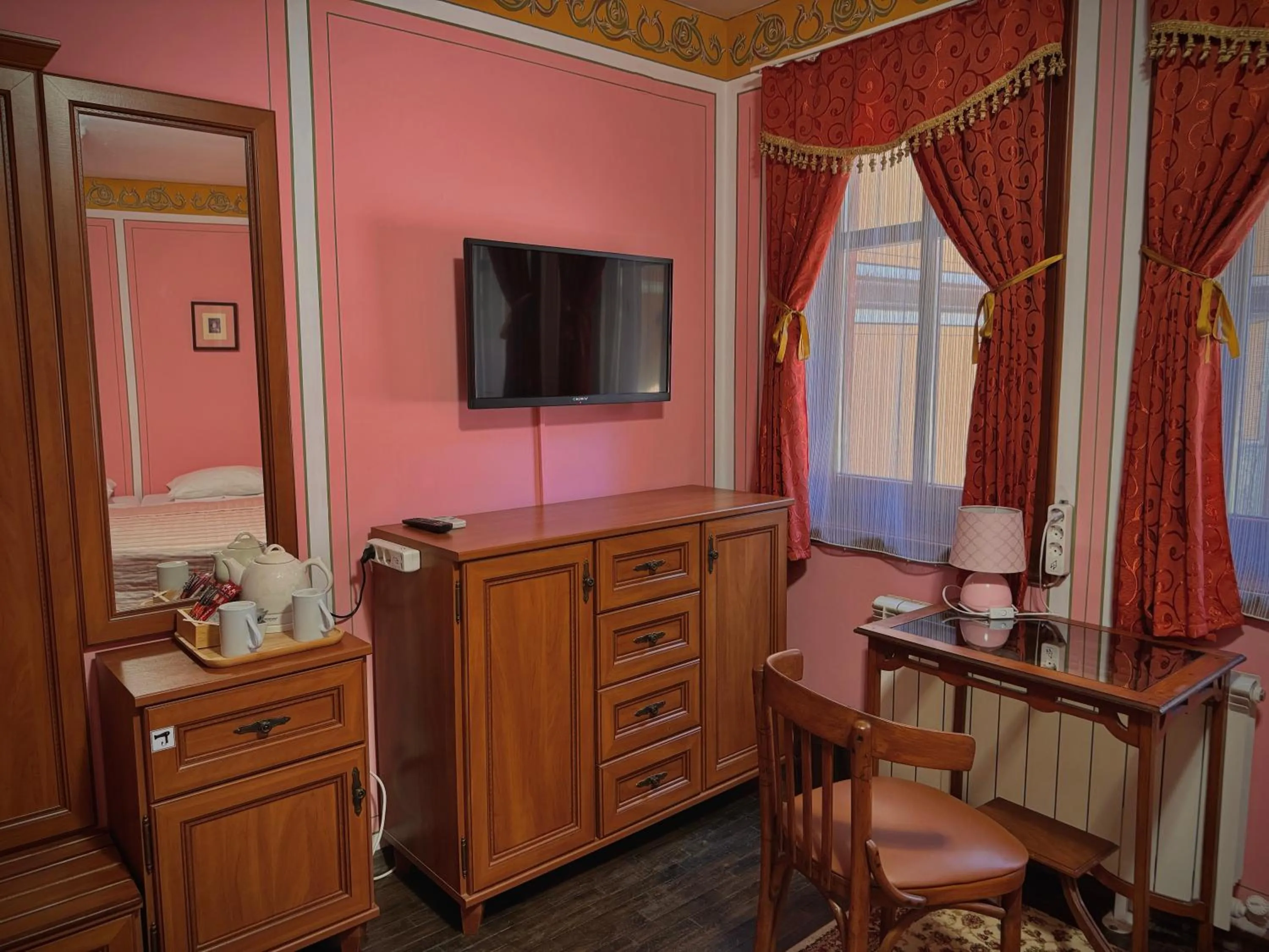 Family Hotel at Renaissance Square