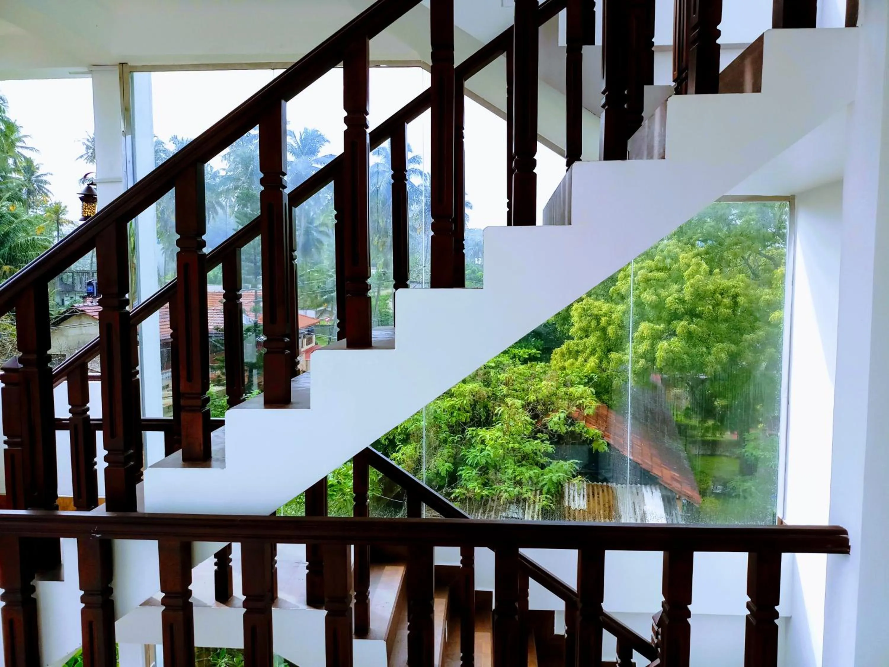 Queen's Gate, Mirissa