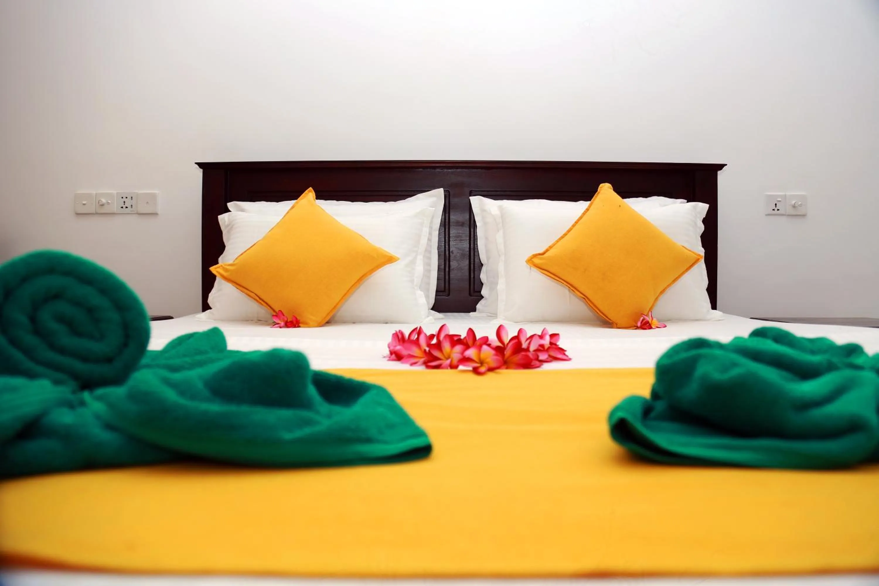 Bed in Queen's Gate, Mirissa