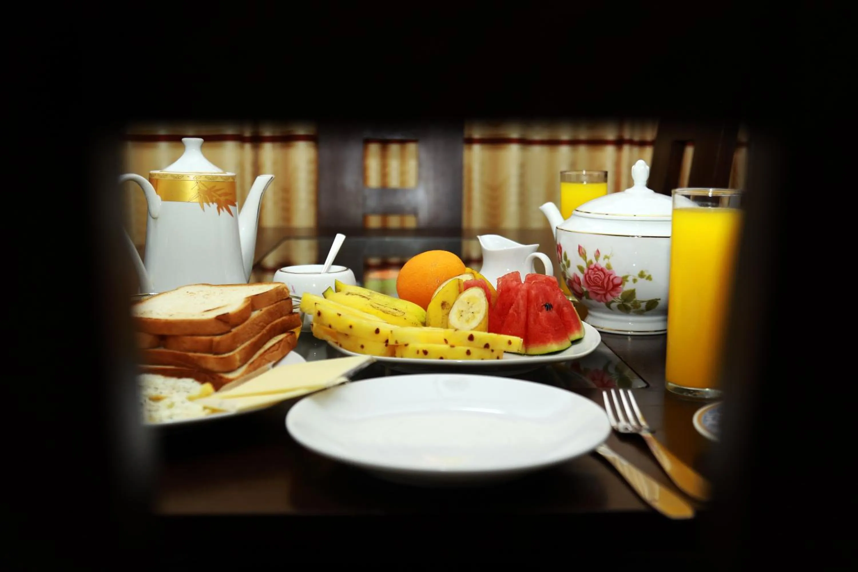 Queen's Gate, Mirissa