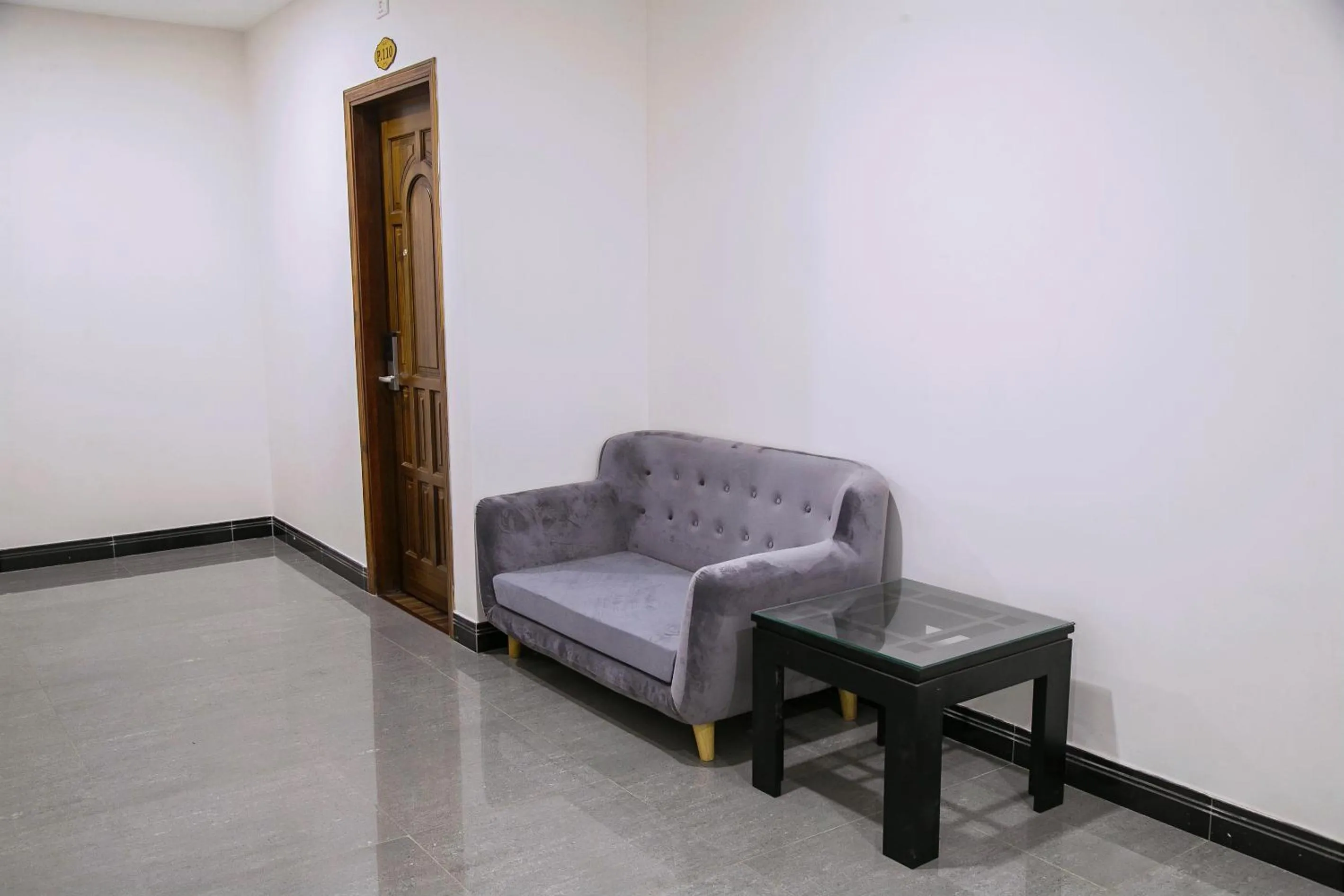 Property building in Khách sạn Vĩnh Hội