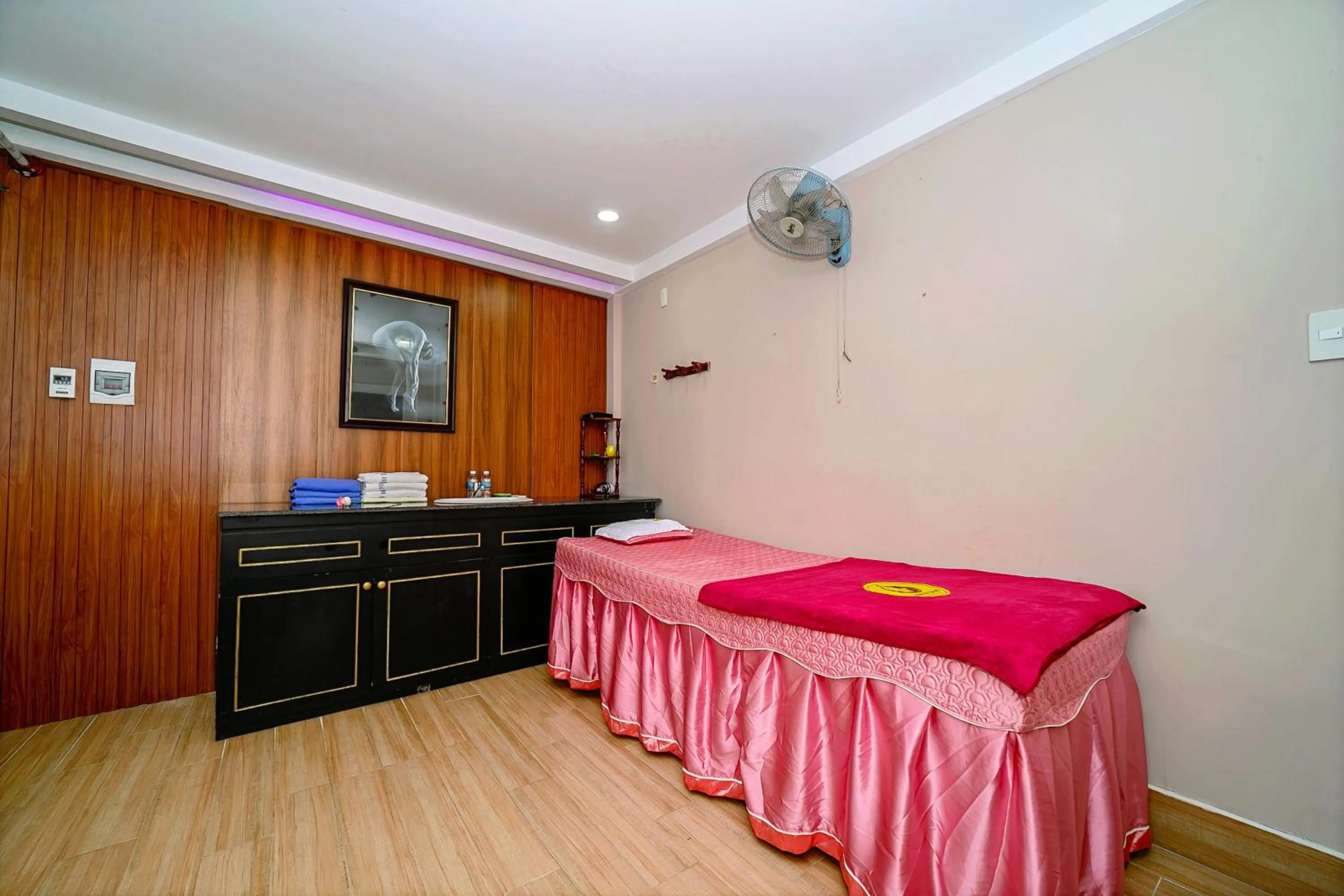 Bed in Khách sạn Vĩnh Hội