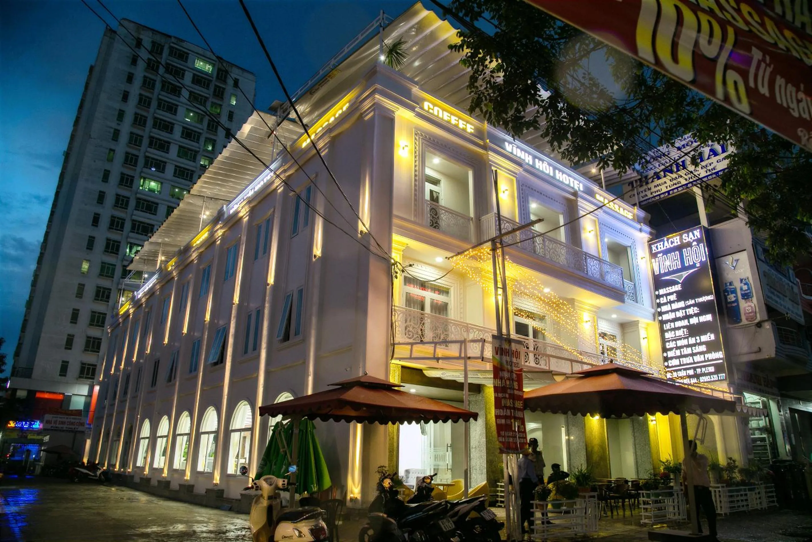 Property building in Khách sạn Vĩnh Hội