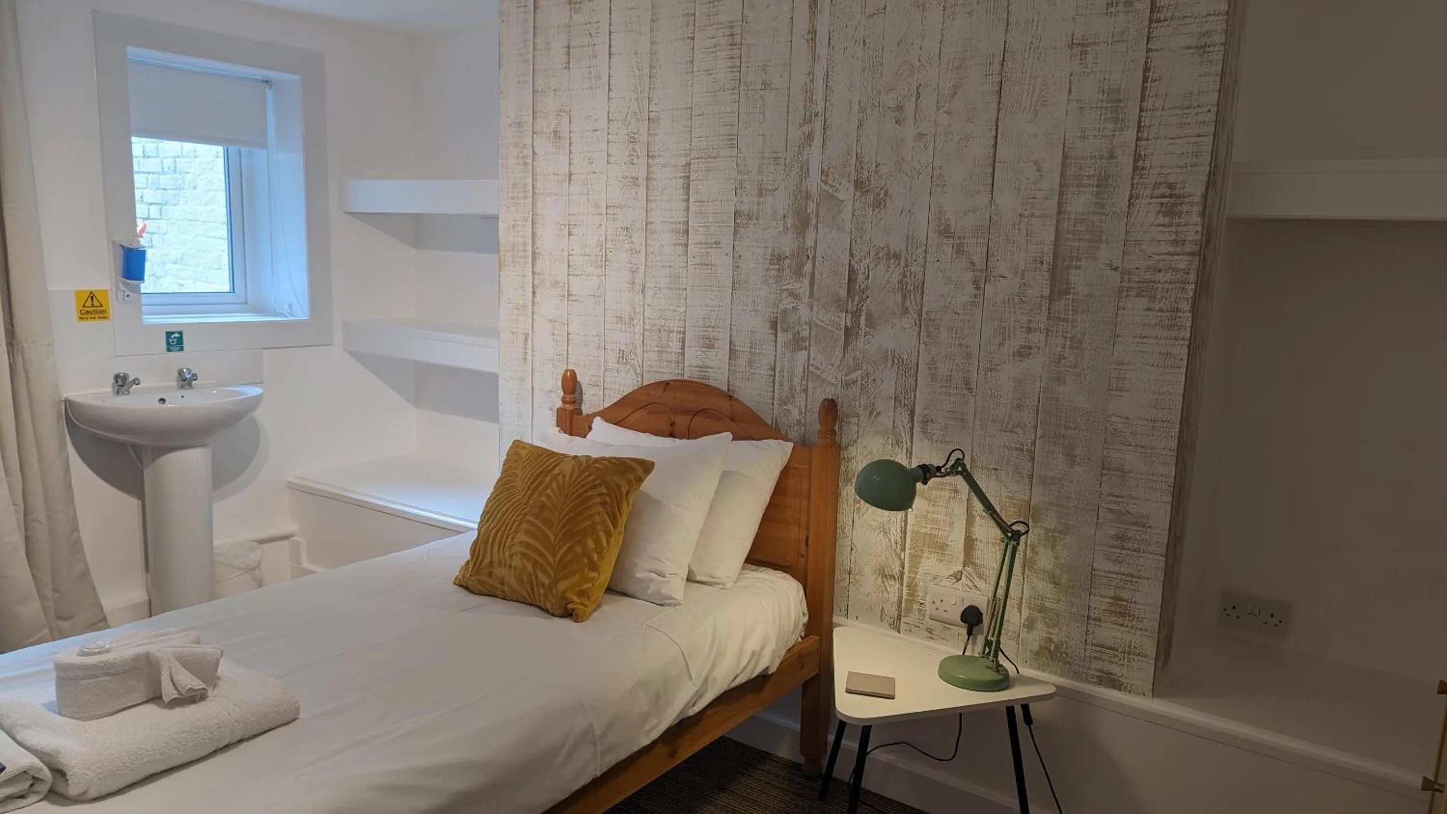 Bedroom, Bed in Dover Town Rooms - Short Lets & Serviced Accommodation - Dover