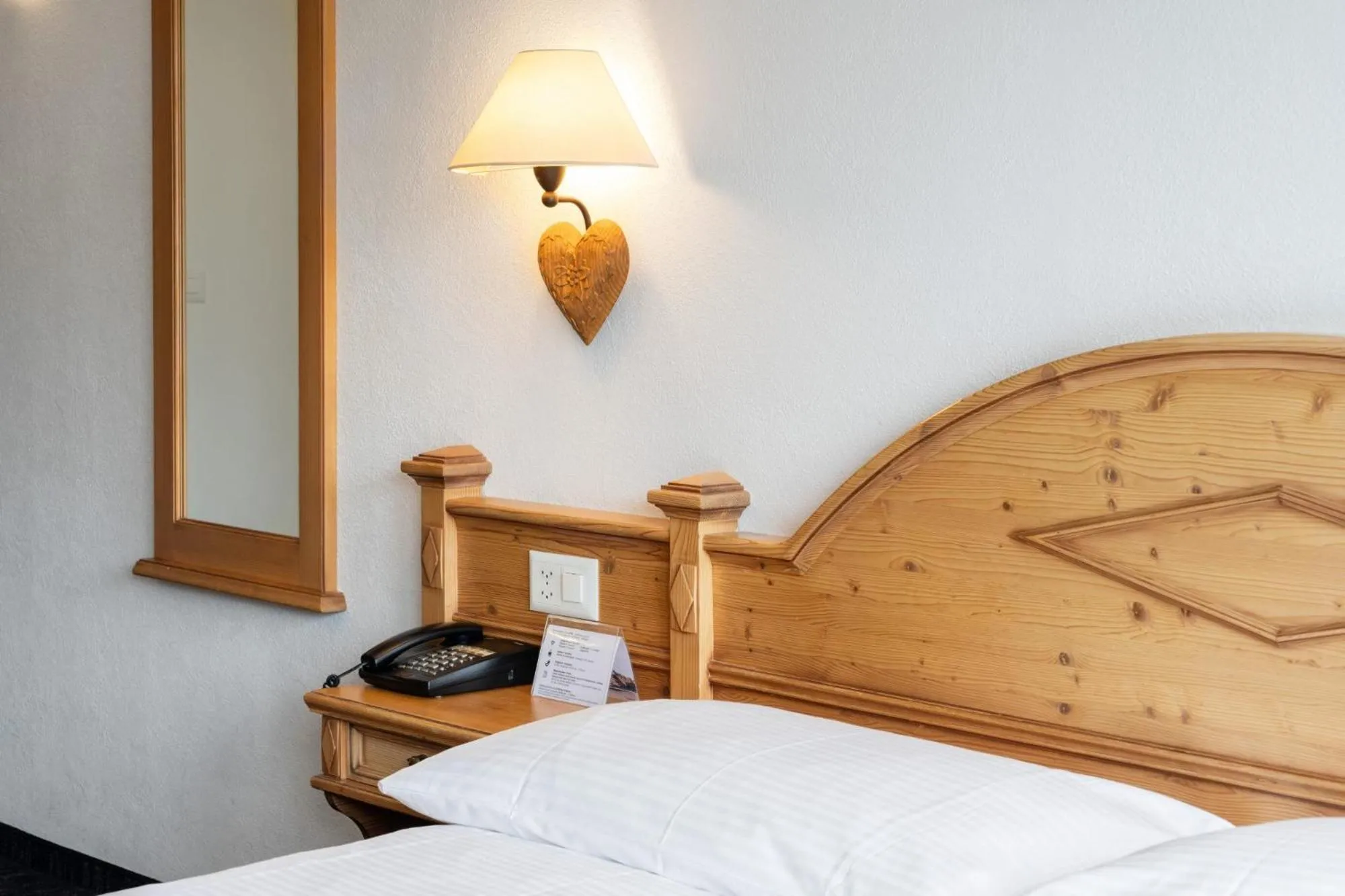 Bedroom, Bed in Jungfrau Lodge, Annex Crystal