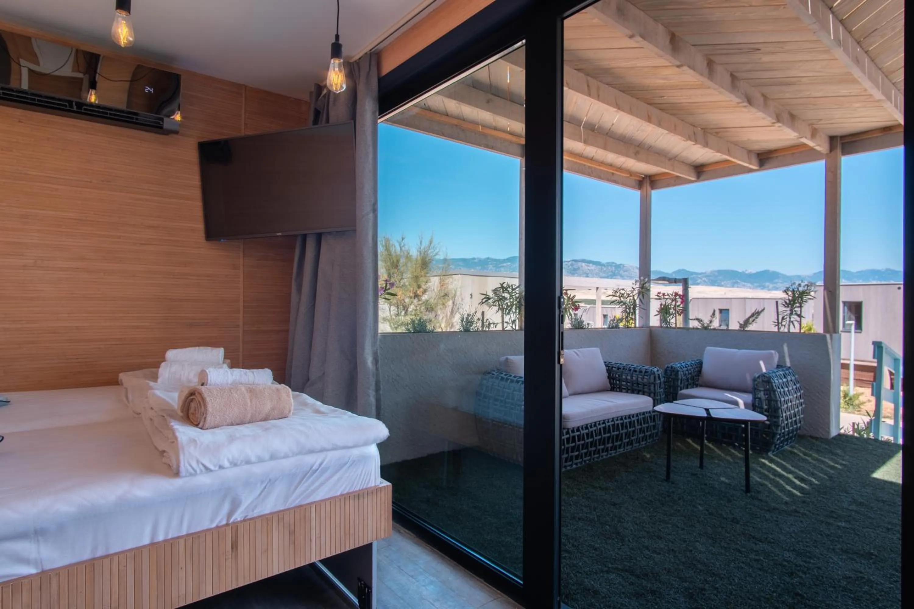 Bed in Noa Glamping Resort