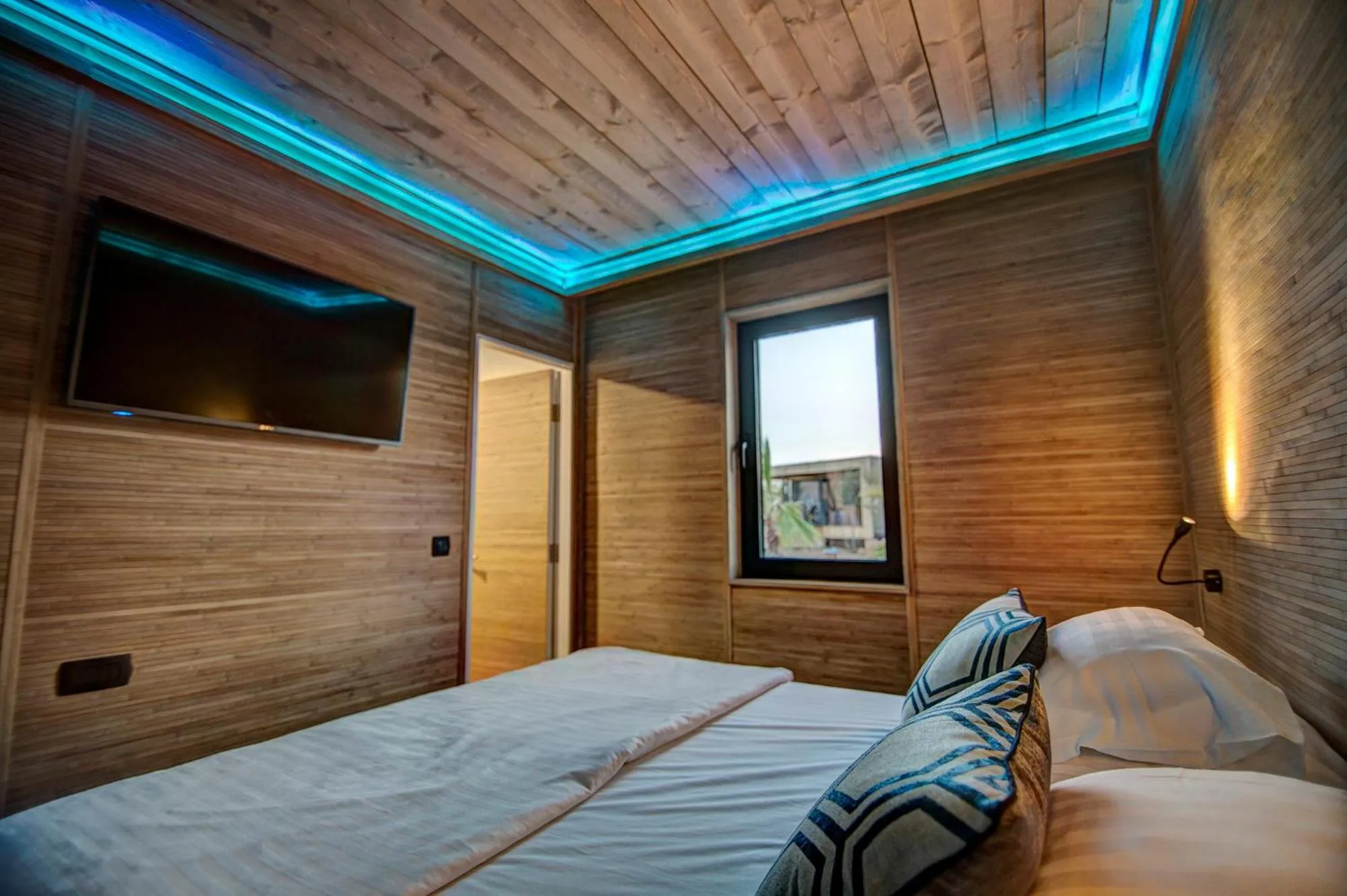 Bed in Noa Glamping Resort