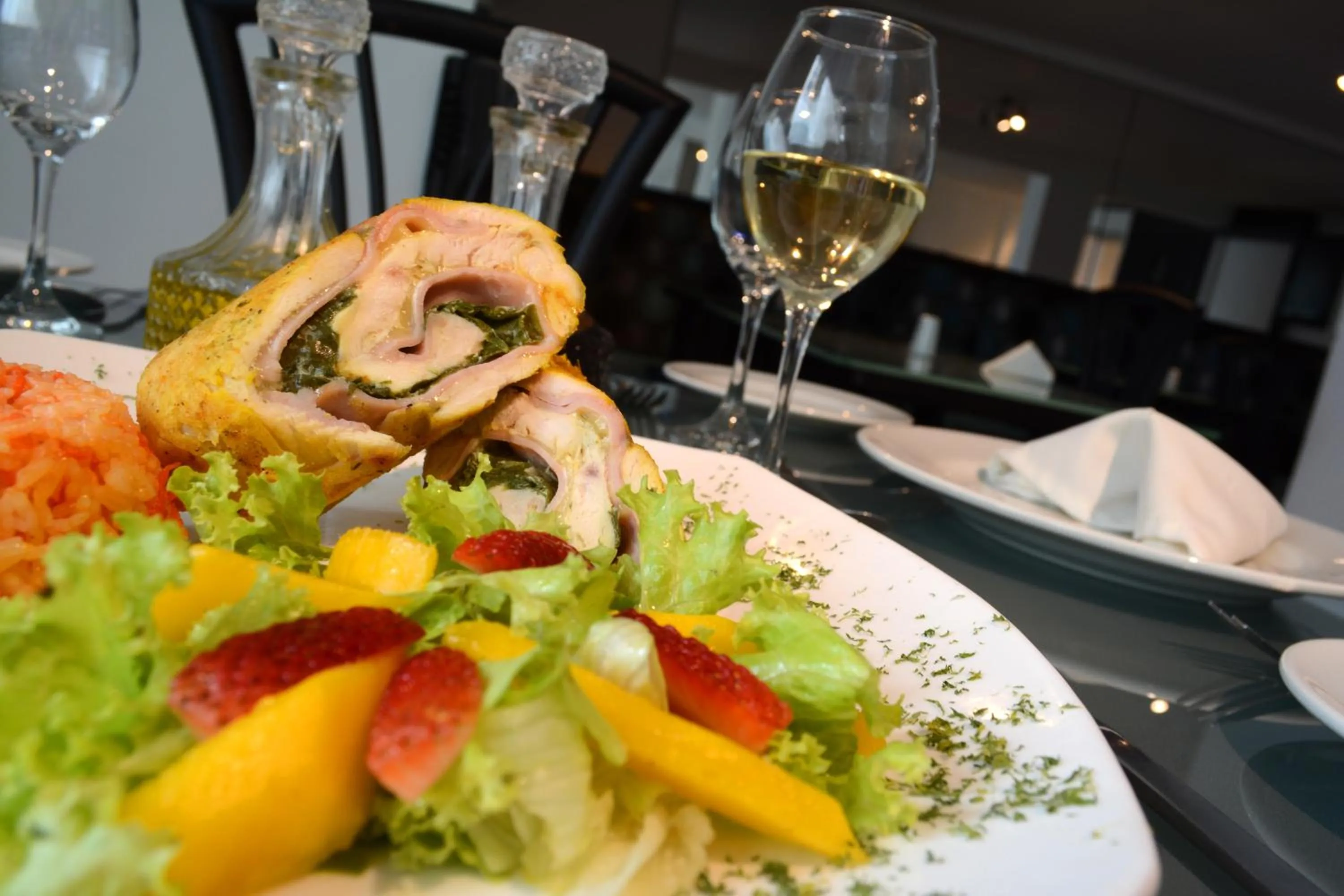 Restaurant/places to eat in Hotel Calima Real