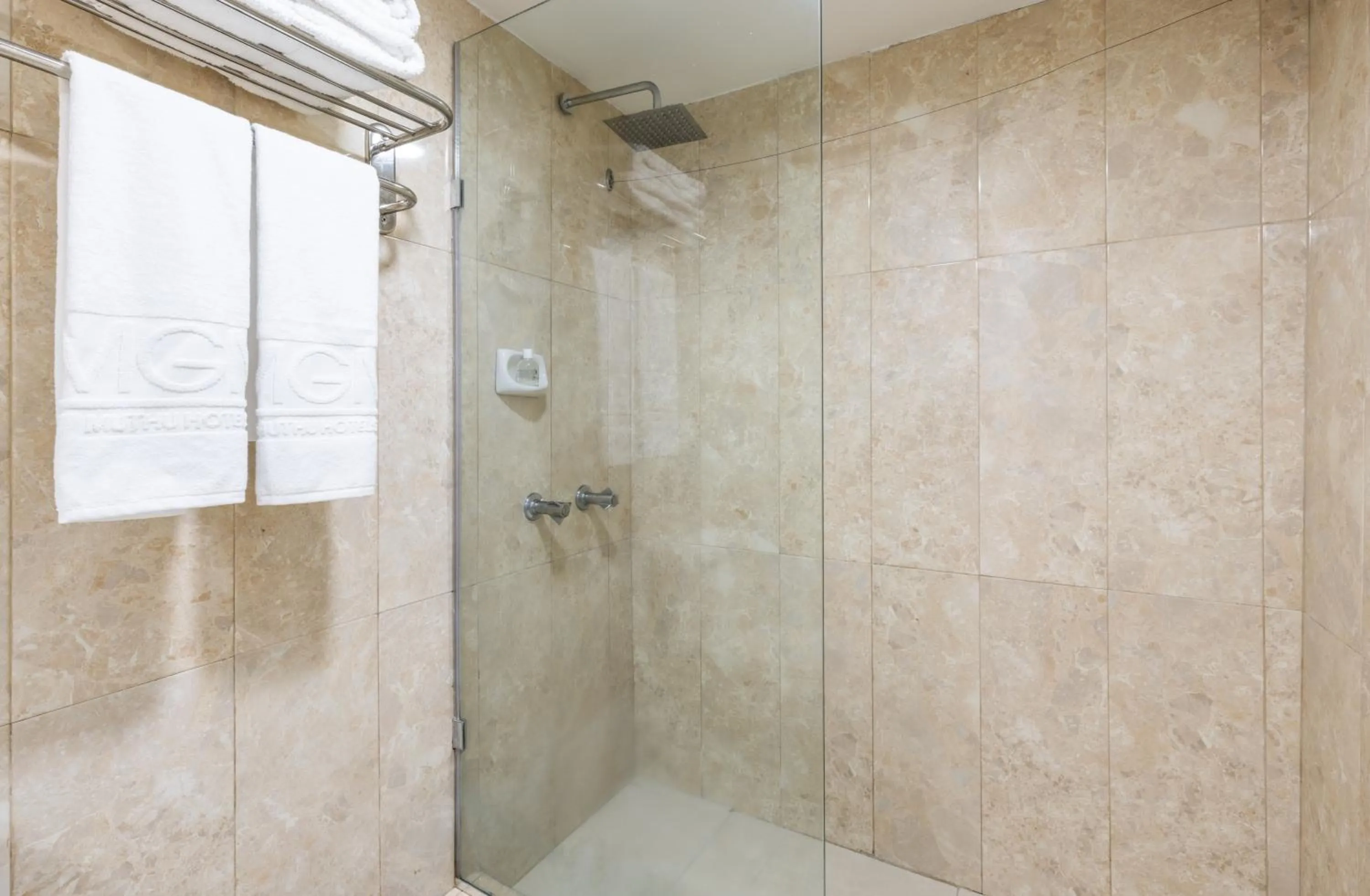 Shower in Grand Muthu Runaway Bay Club Caribbean