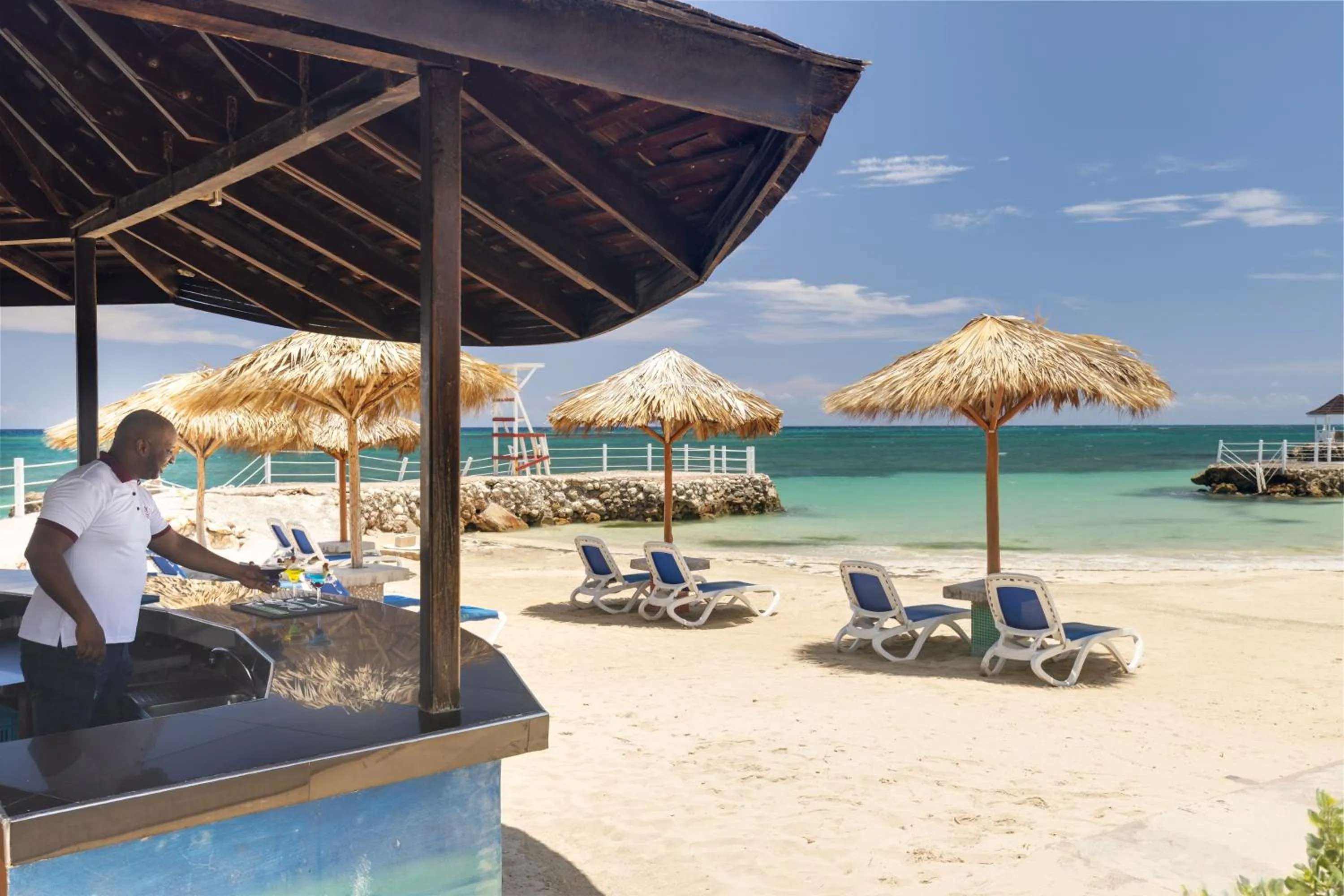 Lounge or bar in Grand Muthu Runaway Bay Club Caribbean