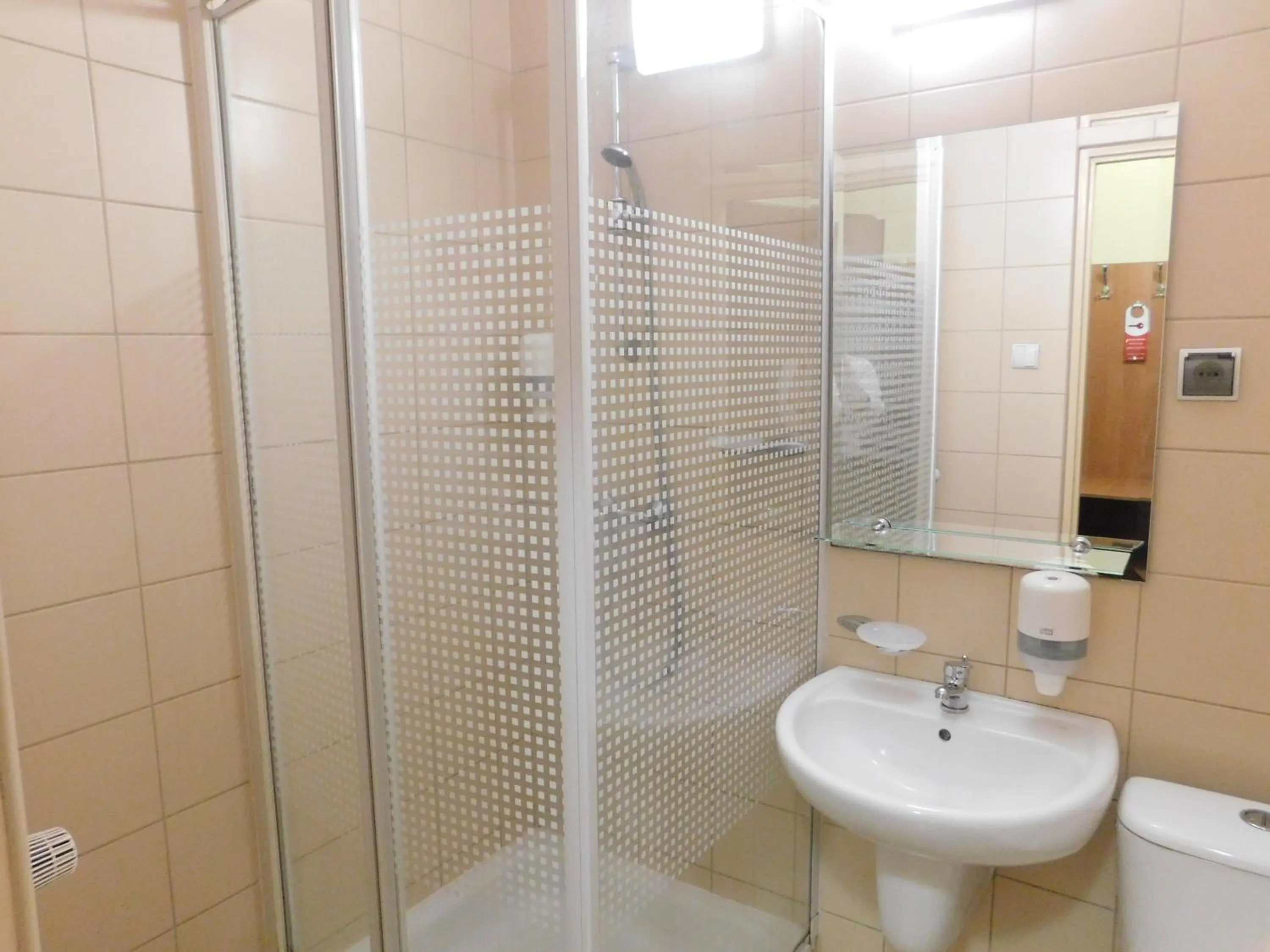 Shower in Hotel Arena