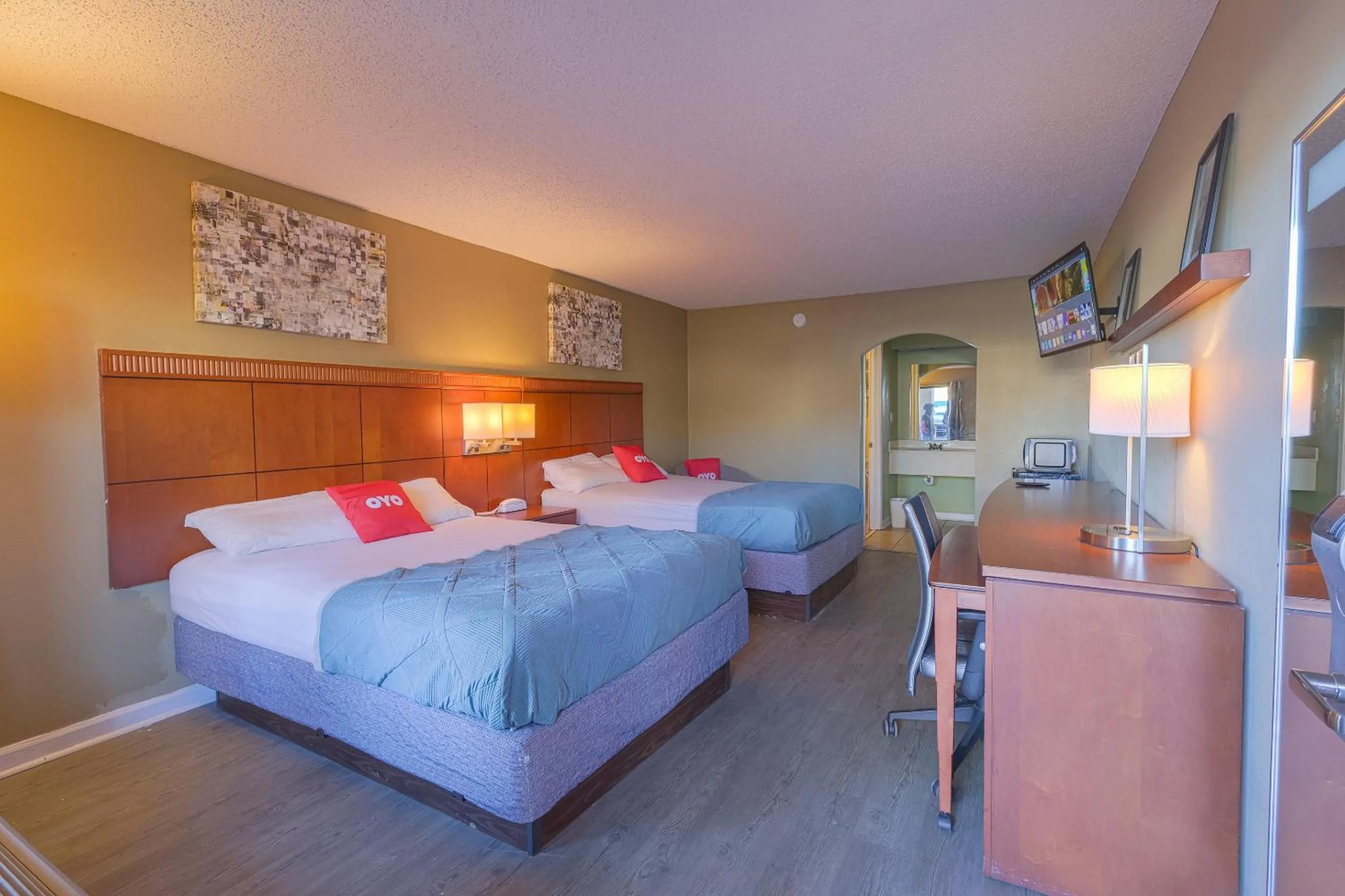 Bedroom, Bed in OYO Hotel Brownsville TN I-40