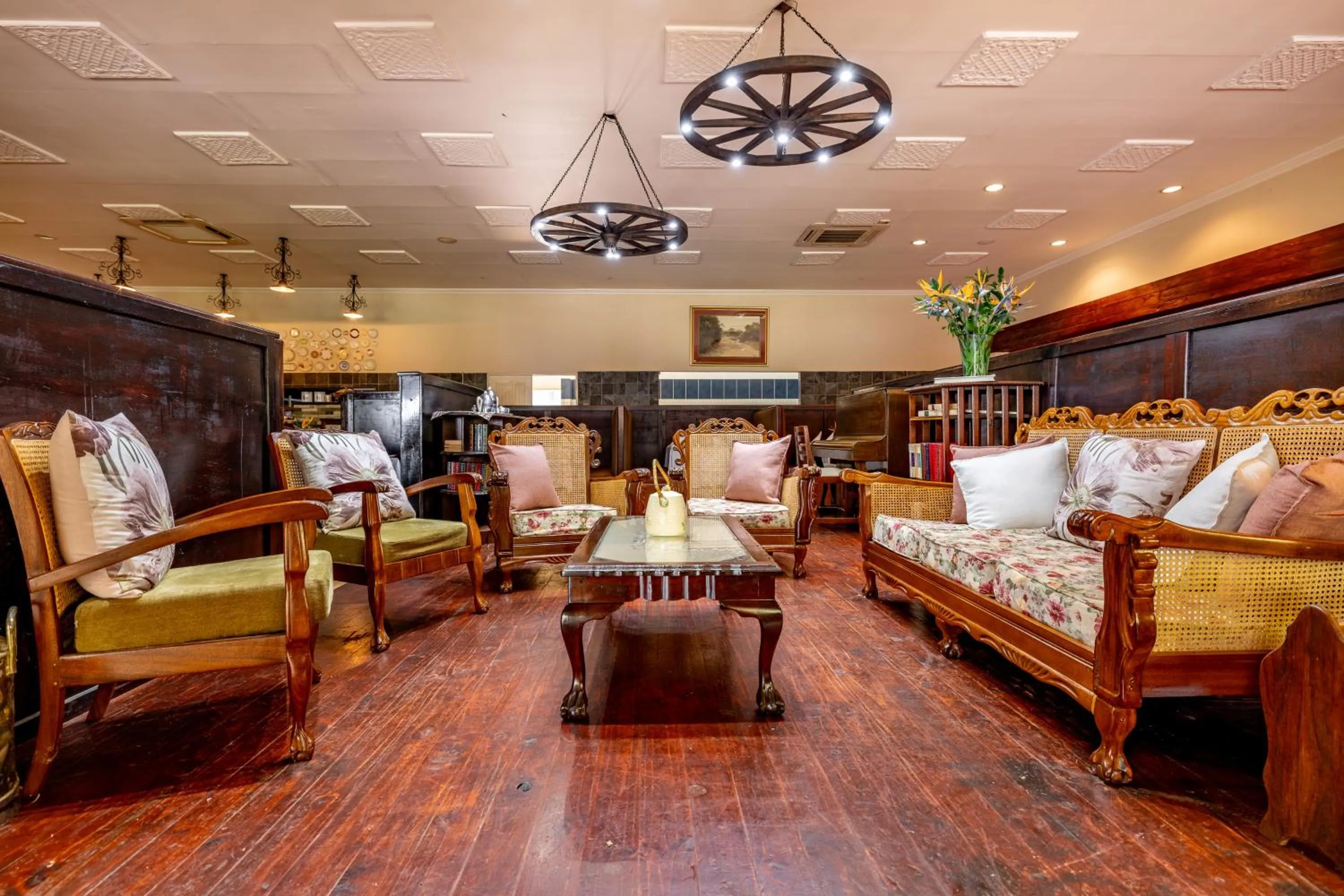 Restaurant/places to eat in Little Pilgrims Boutique Hotel