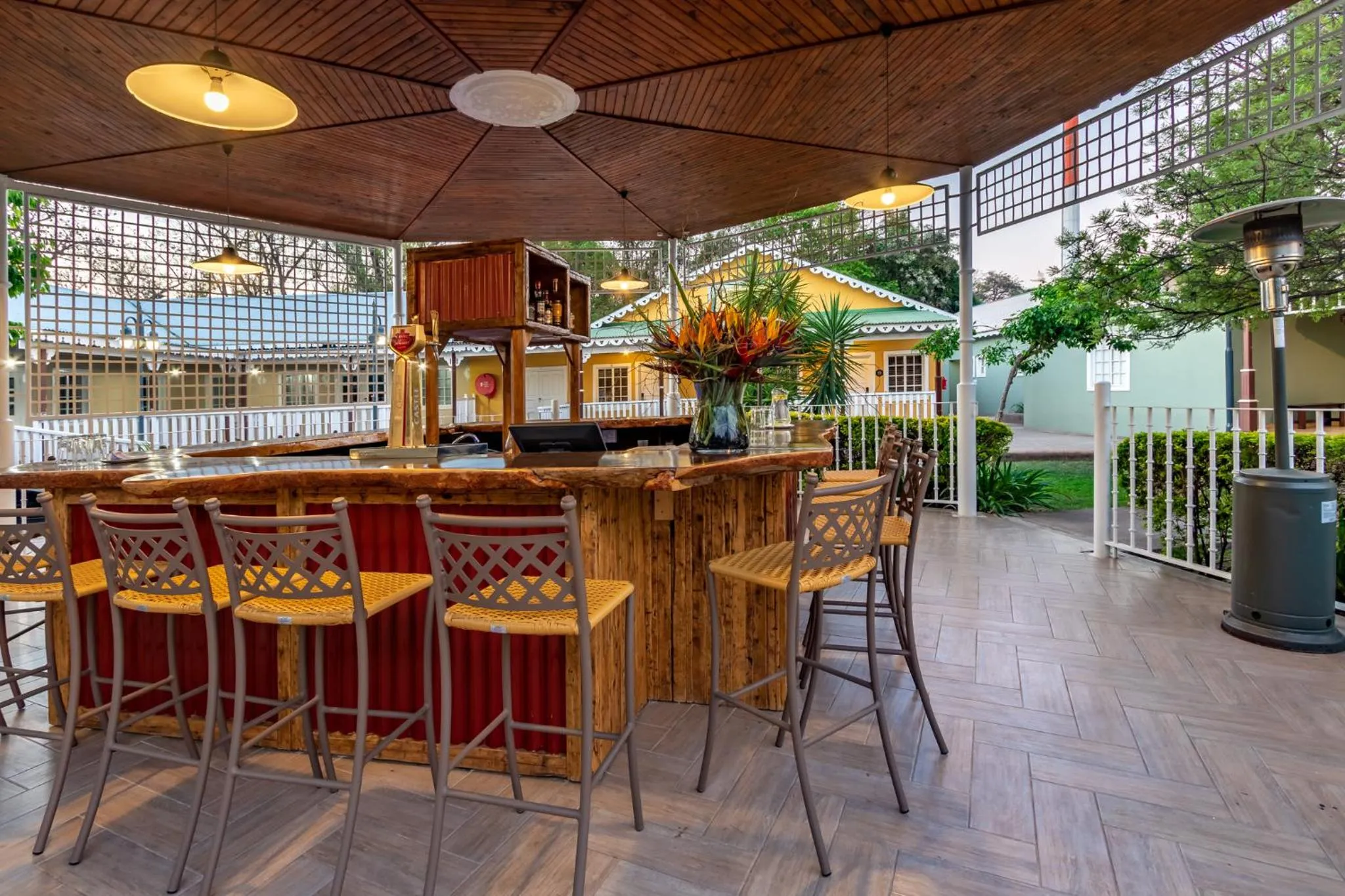 Restaurant/places to eat in Little Pilgrims Boutique Hotel