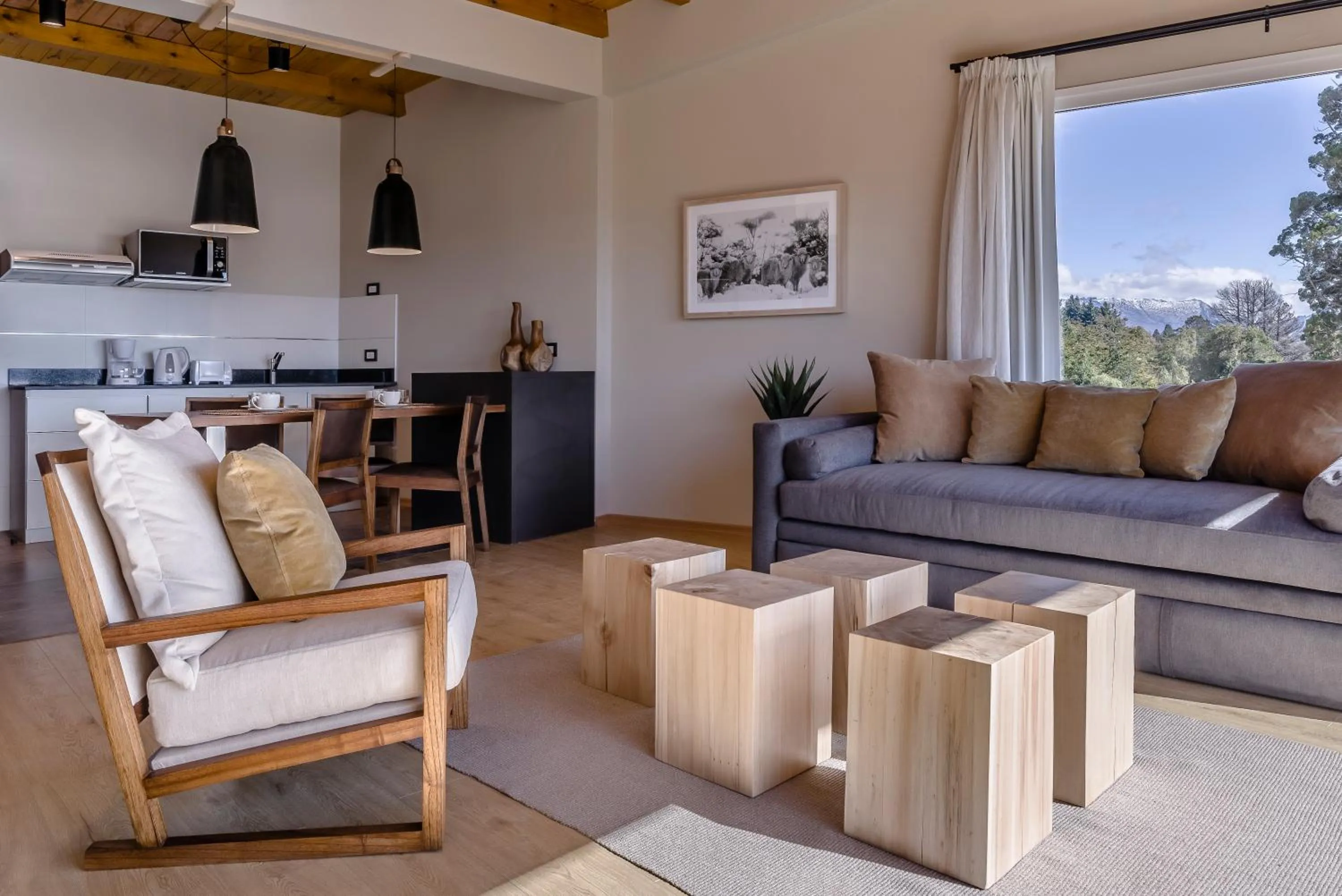 Kitchen or kitchenette in Aguila Mora Suites & Spa