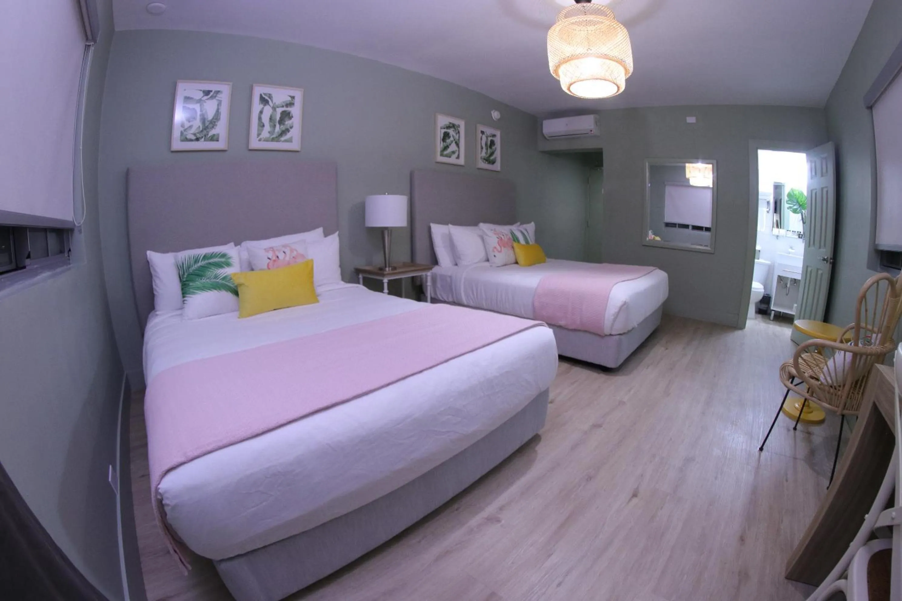 Bed in Harrison on the Beach